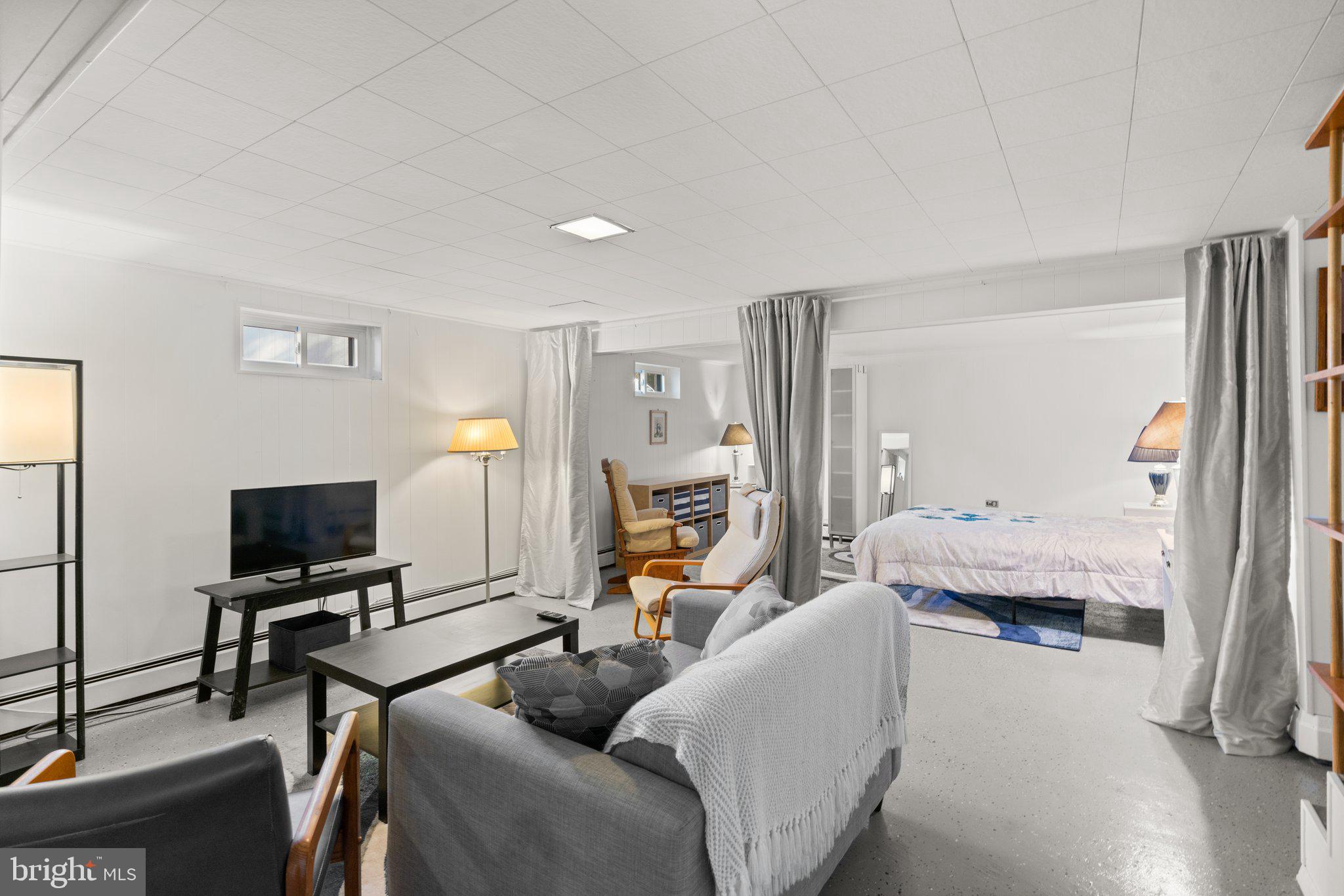 WINDSOR MILL - Residential