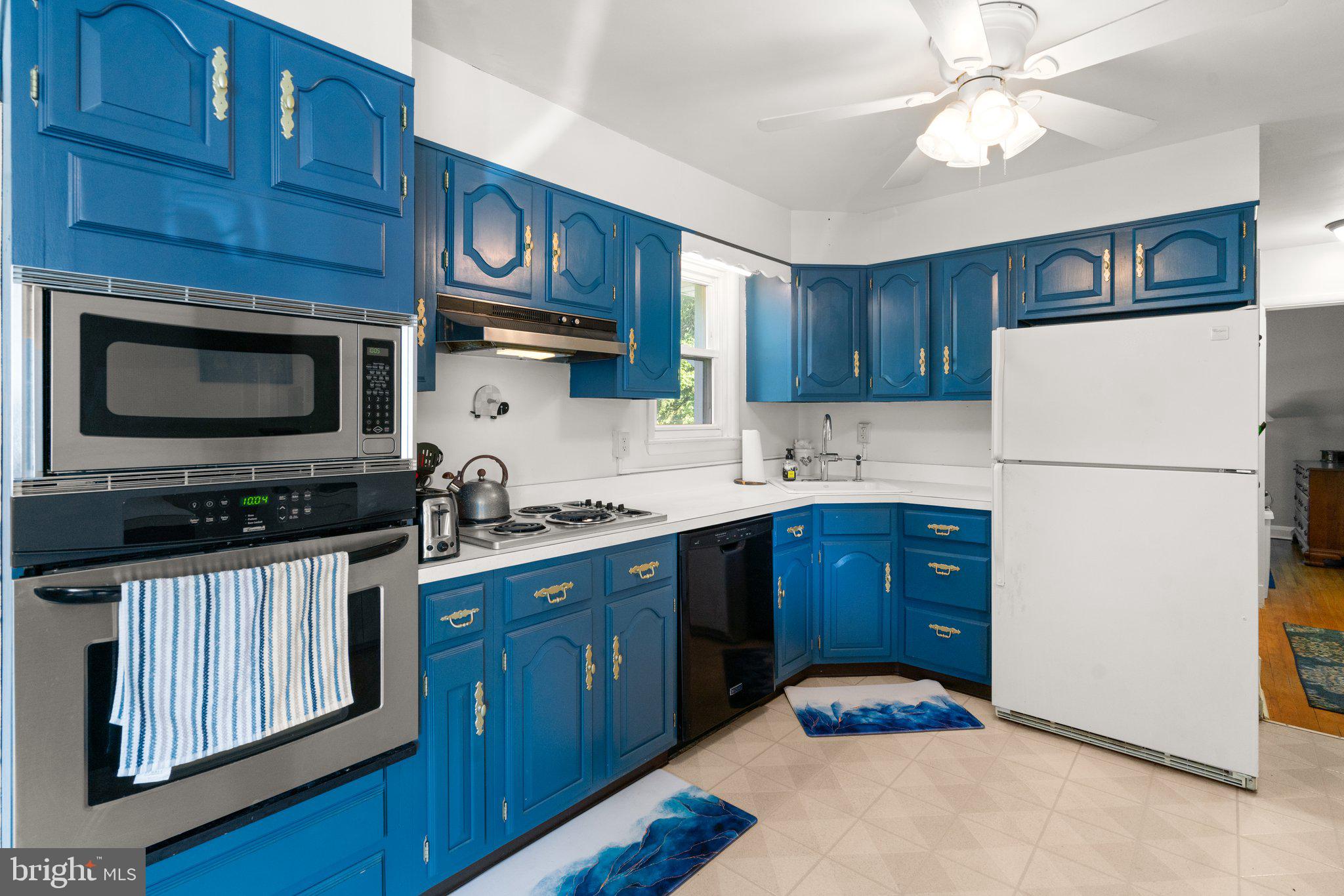 WINDSOR MILL - Residential