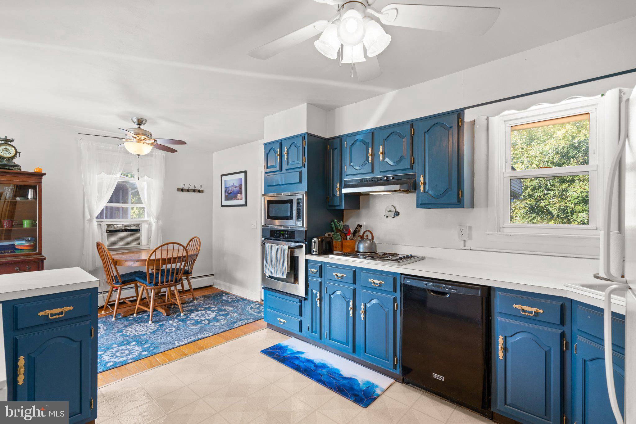 WINDSOR MILL - Residential