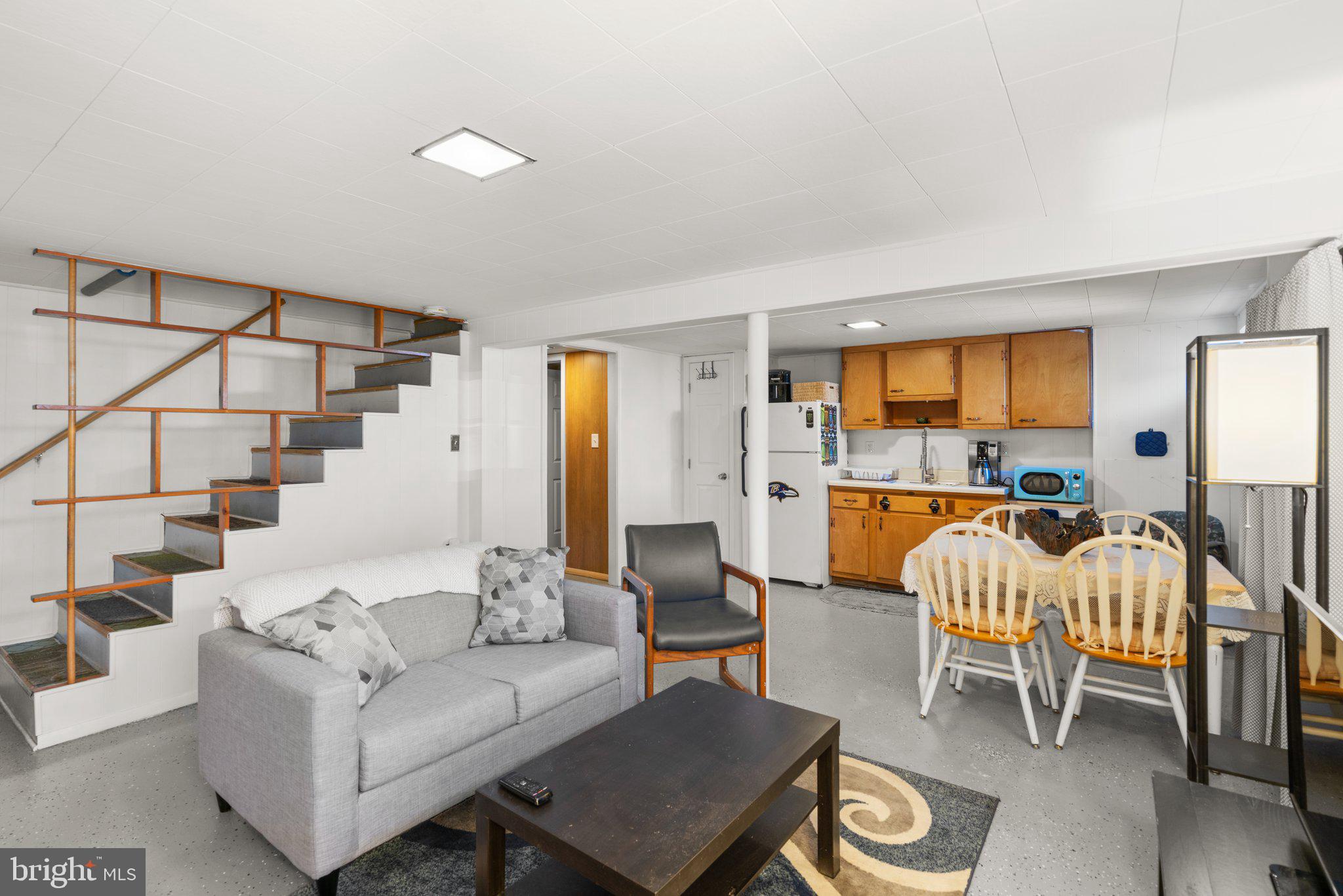 WINDSOR MILL - Residential