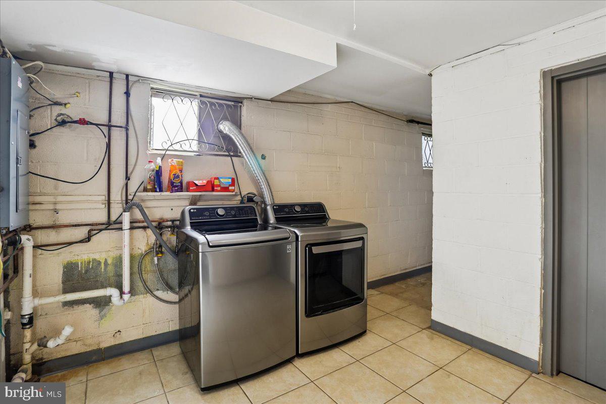 GLEN OAKS - Residential