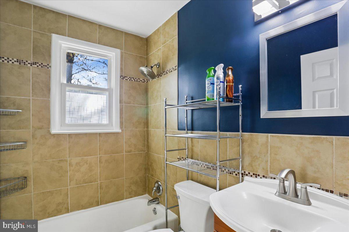 GLEN OAKS - Residential