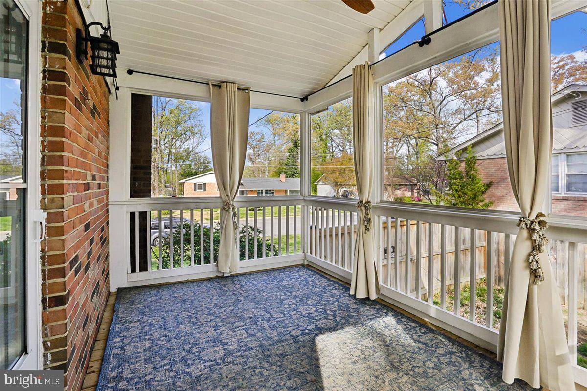 GLEN OAKS - Residential