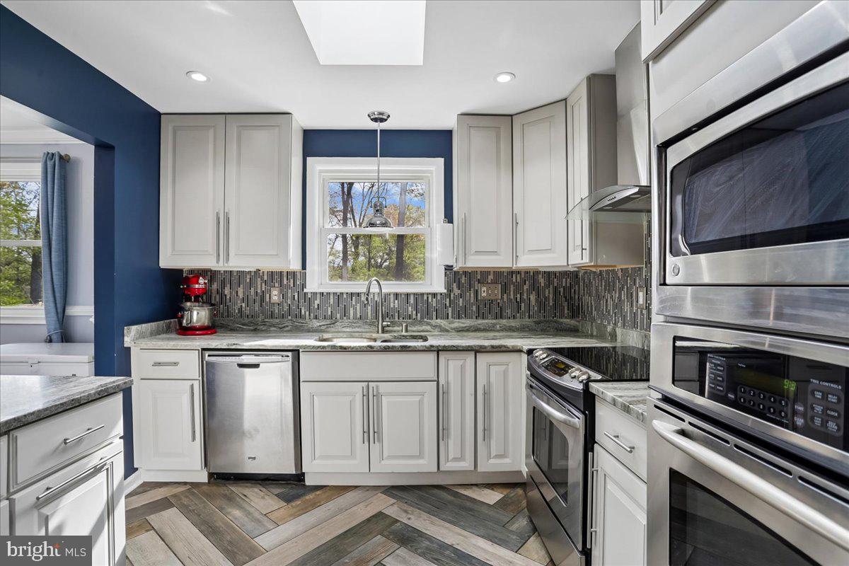 GLEN OAKS - Residential