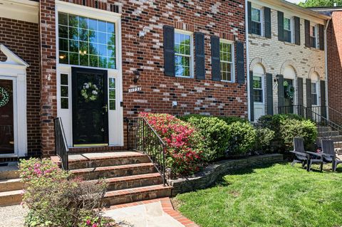 Photo of 11737 Dry River Court, RESTON, VA 20191 (MLS # VAFX2305686)