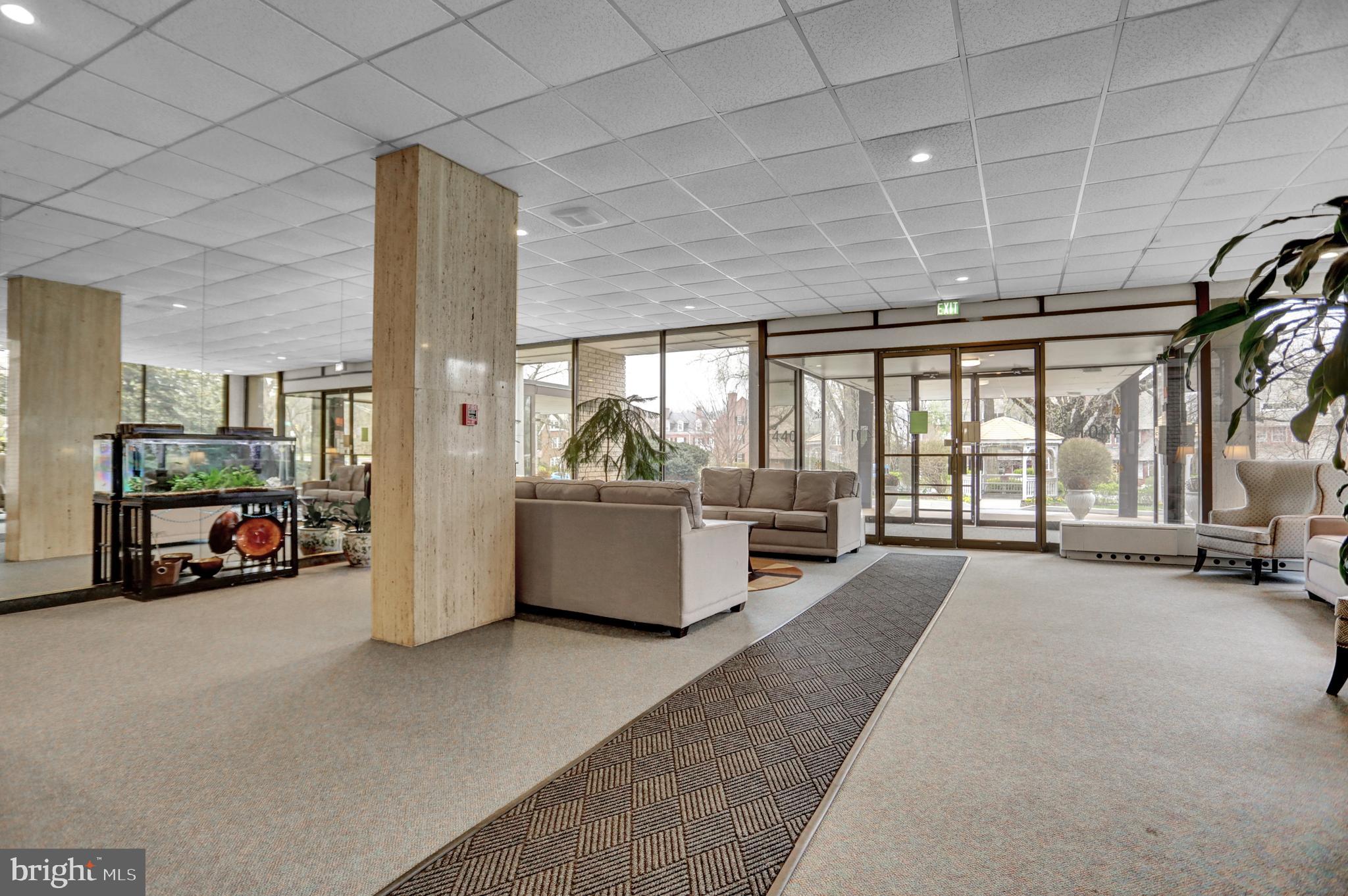 ROLAND PARK - Residential Lease