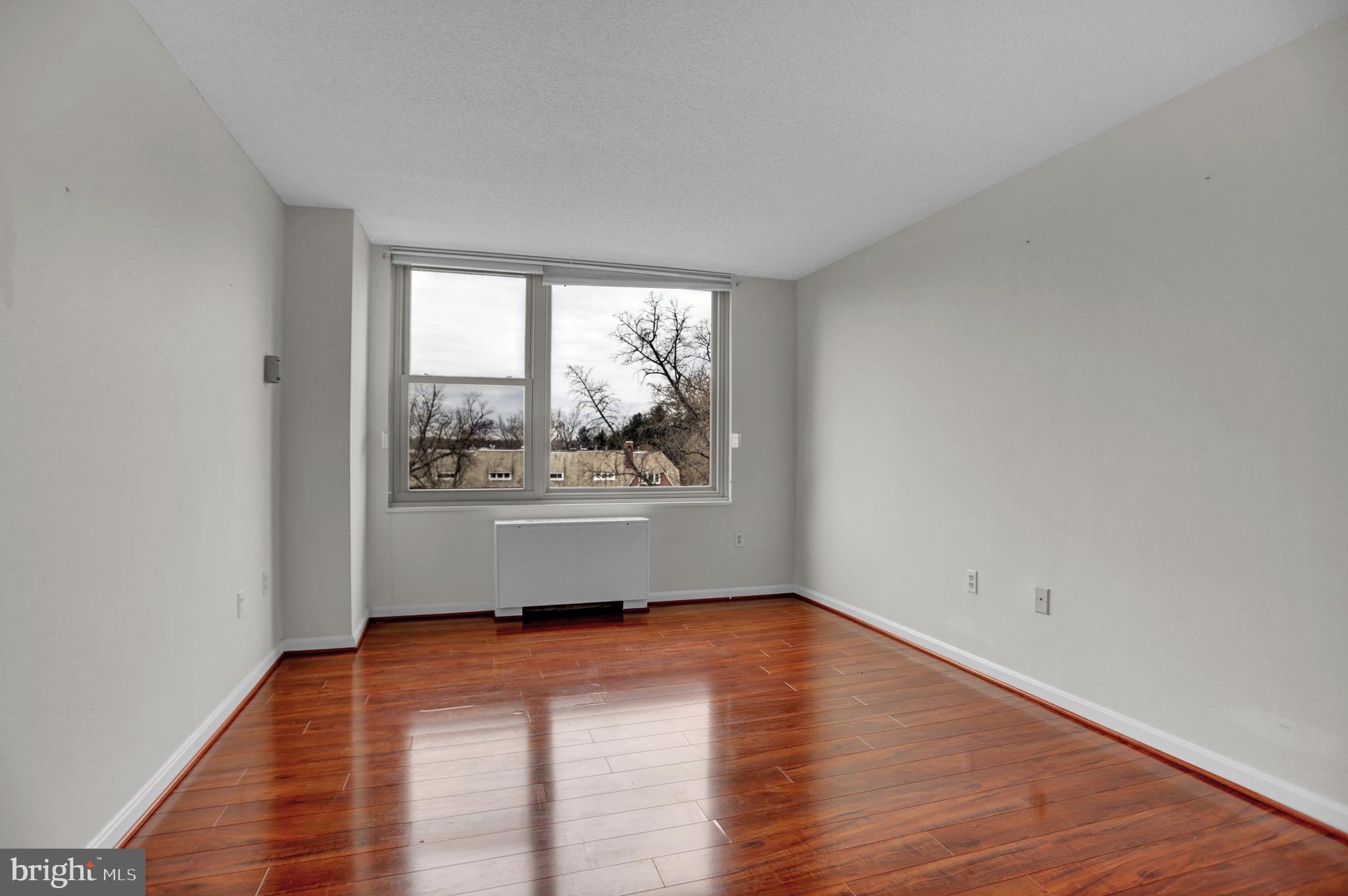 ROLAND PARK - Residential Lease