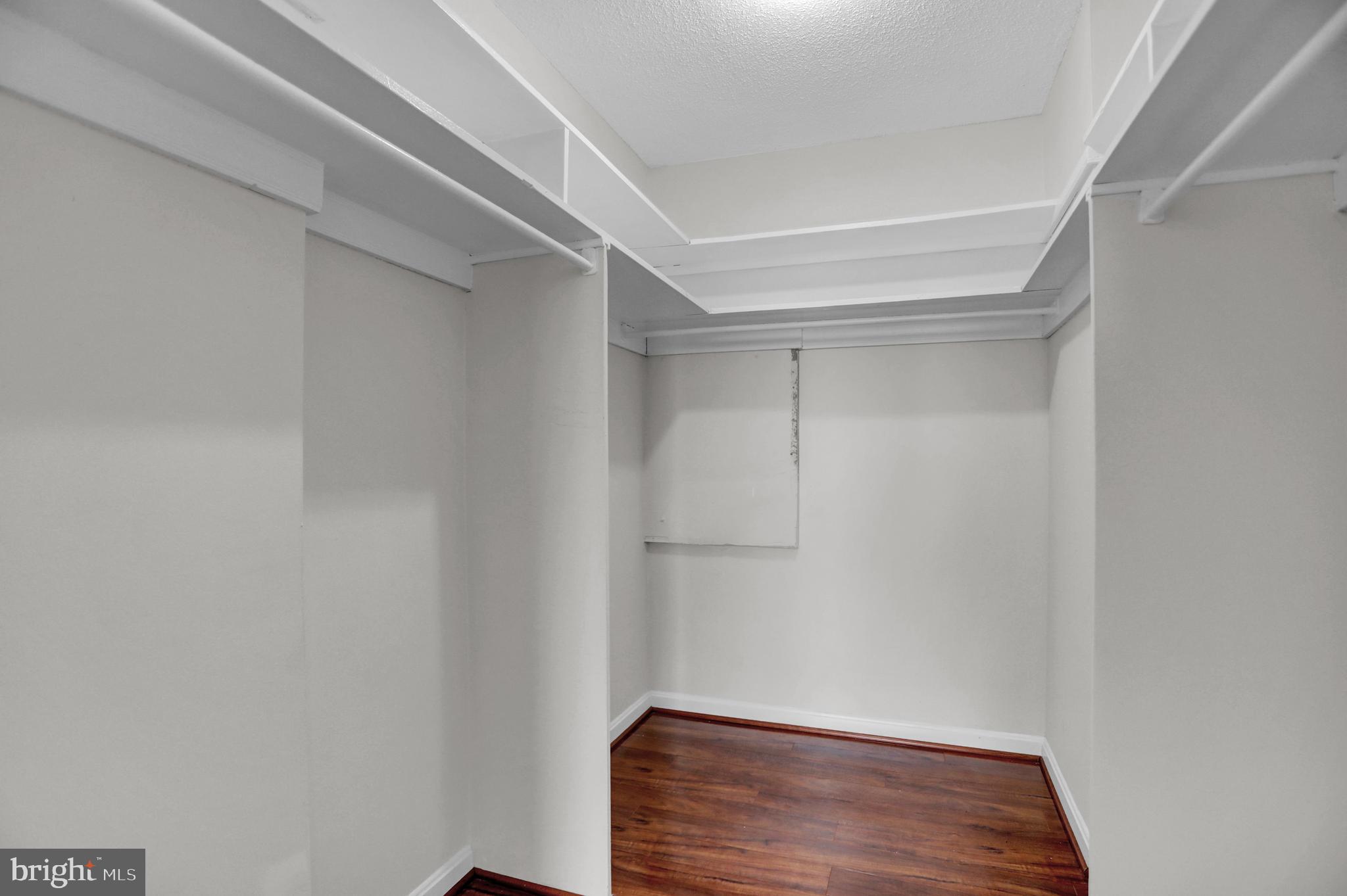 ROLAND PARK - Residential Lease