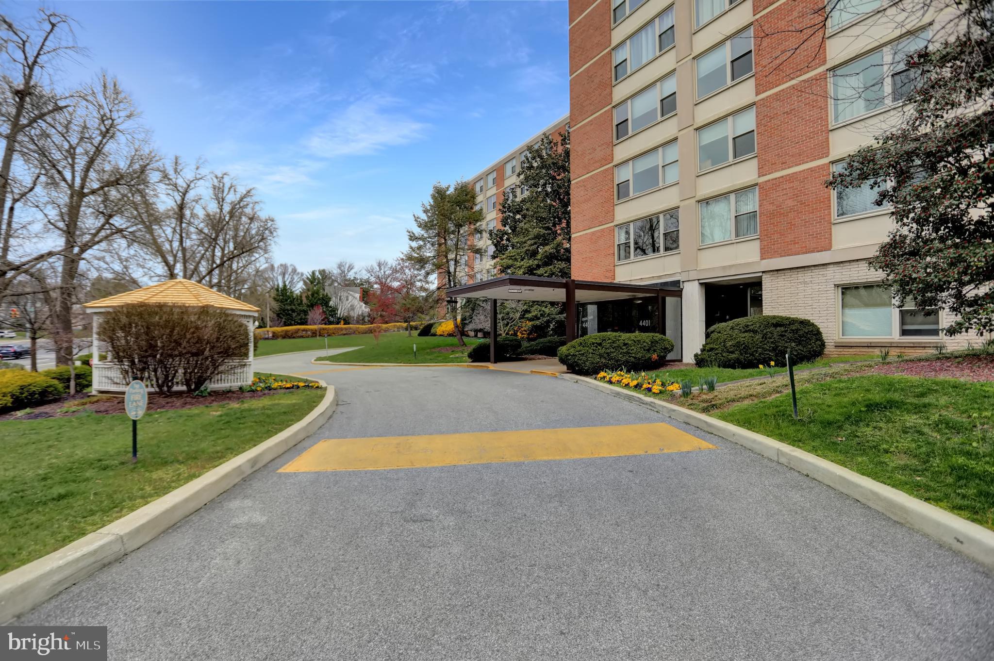 ROLAND PARK - Residential Lease