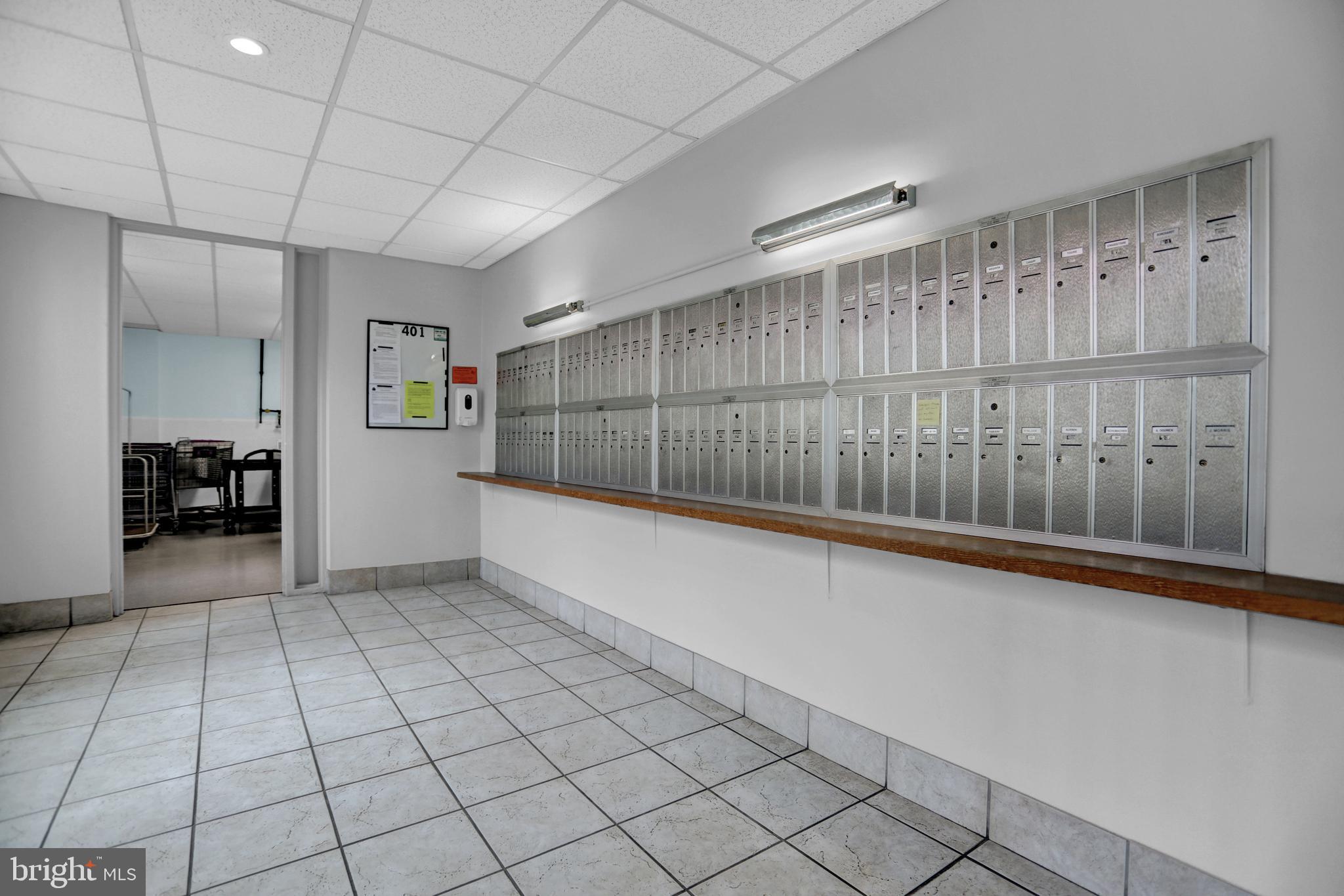 ROLAND PARK - Residential Lease