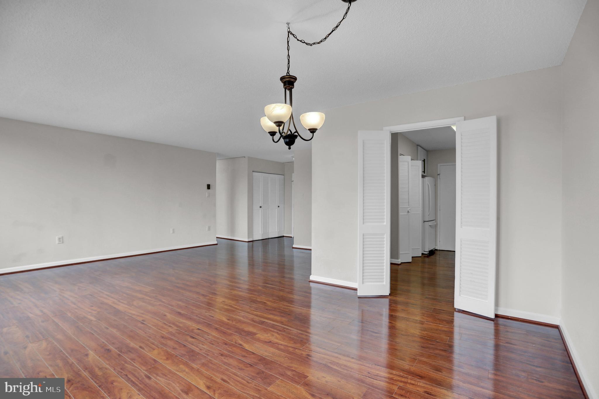 ROLAND PARK - Residential Lease