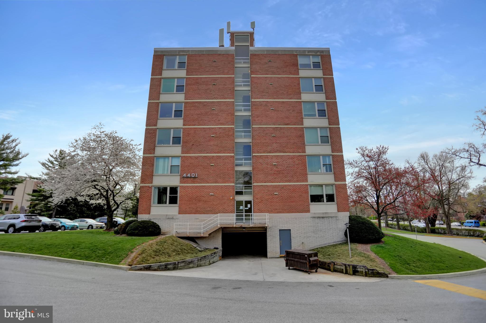 ROLAND PARK - Residential Lease