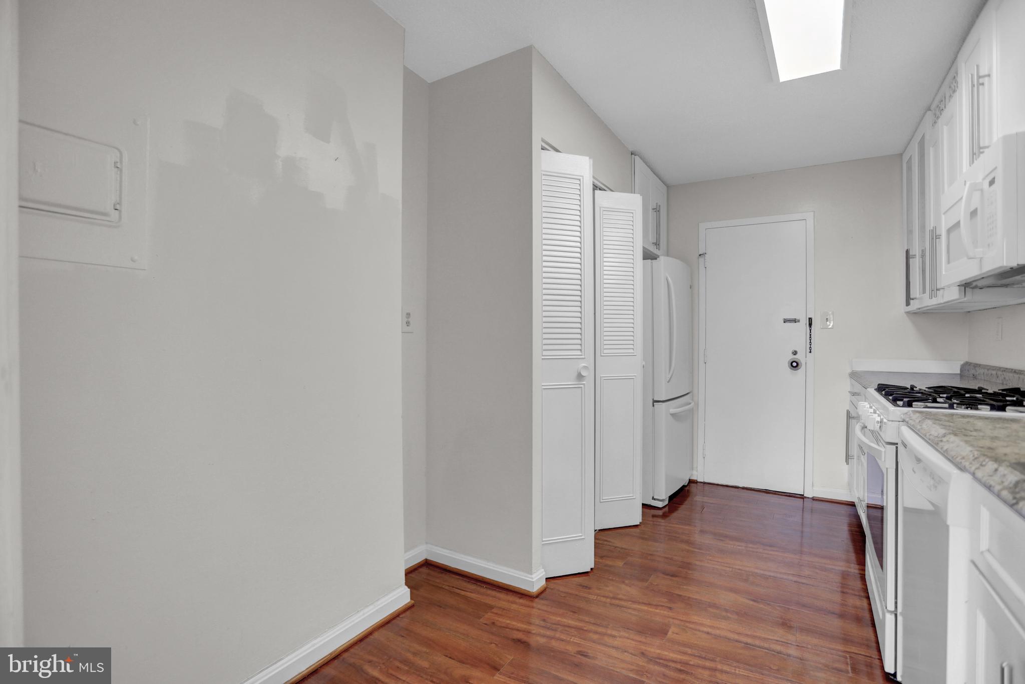 ROLAND PARK - Residential Lease