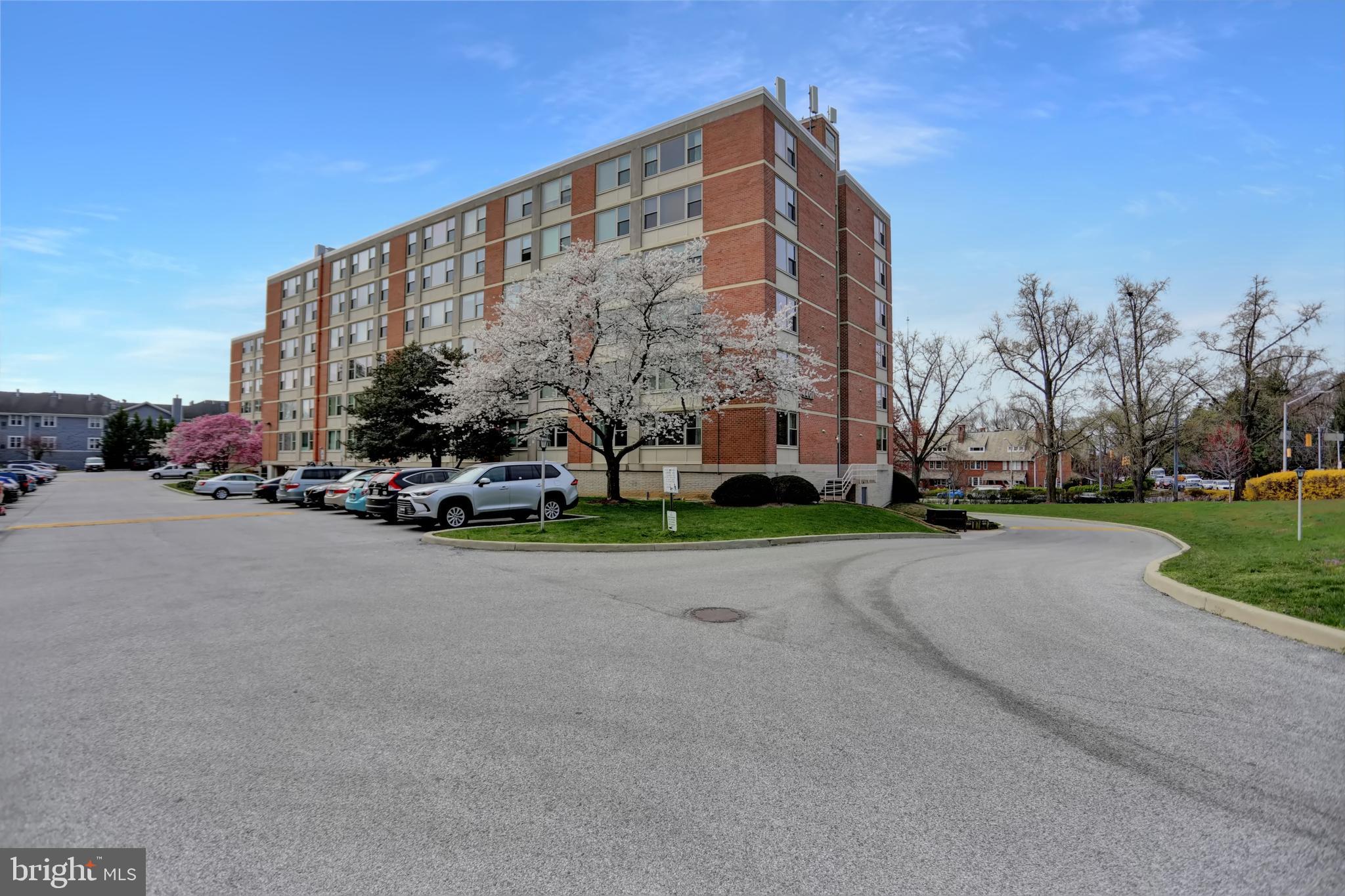 ROLAND PARK - Residential Lease