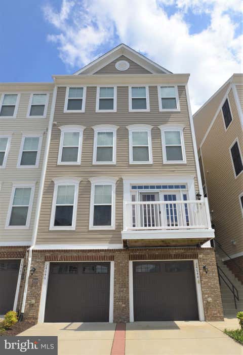 Townhouse For Rent - 24646 Jackalope Terrace<br/> ALDIE, VA 20105
