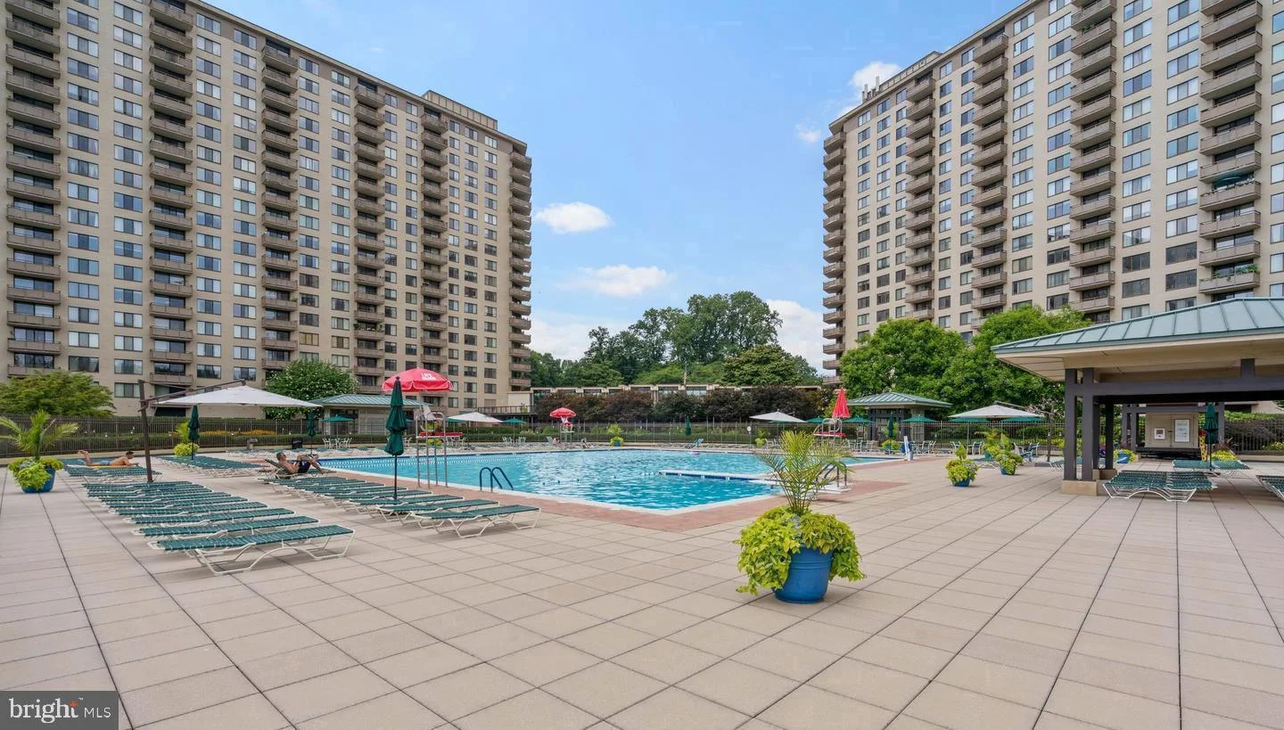 5225 Pooks Hill Road Unit 303S