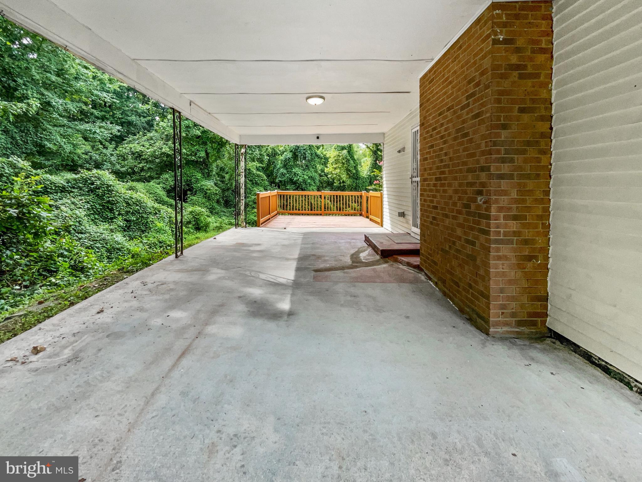 BARNABY MANOR ESTATE - Residential