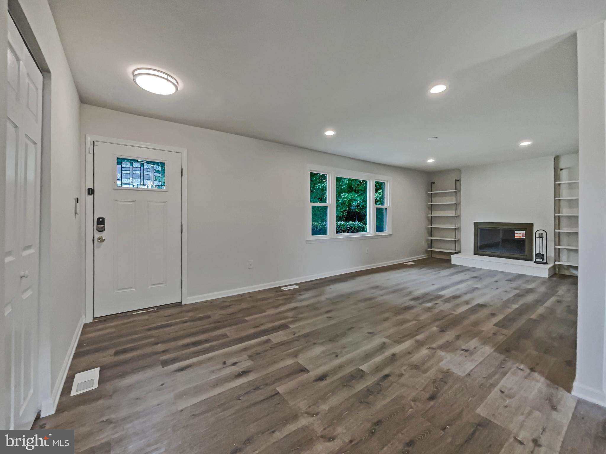 BARNABY MANOR ESTATE - Residential