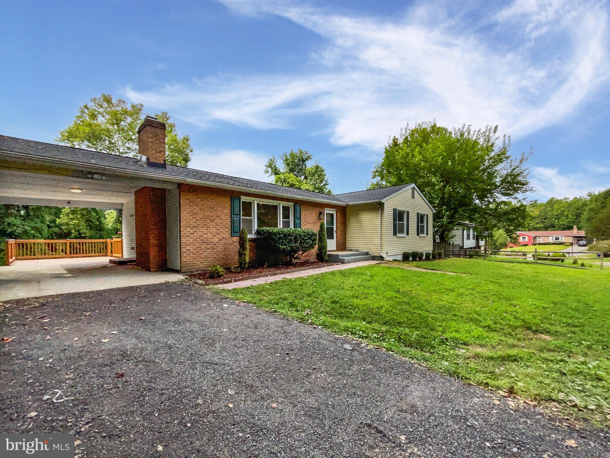 BARNABY MANOR ESTATE - Residential