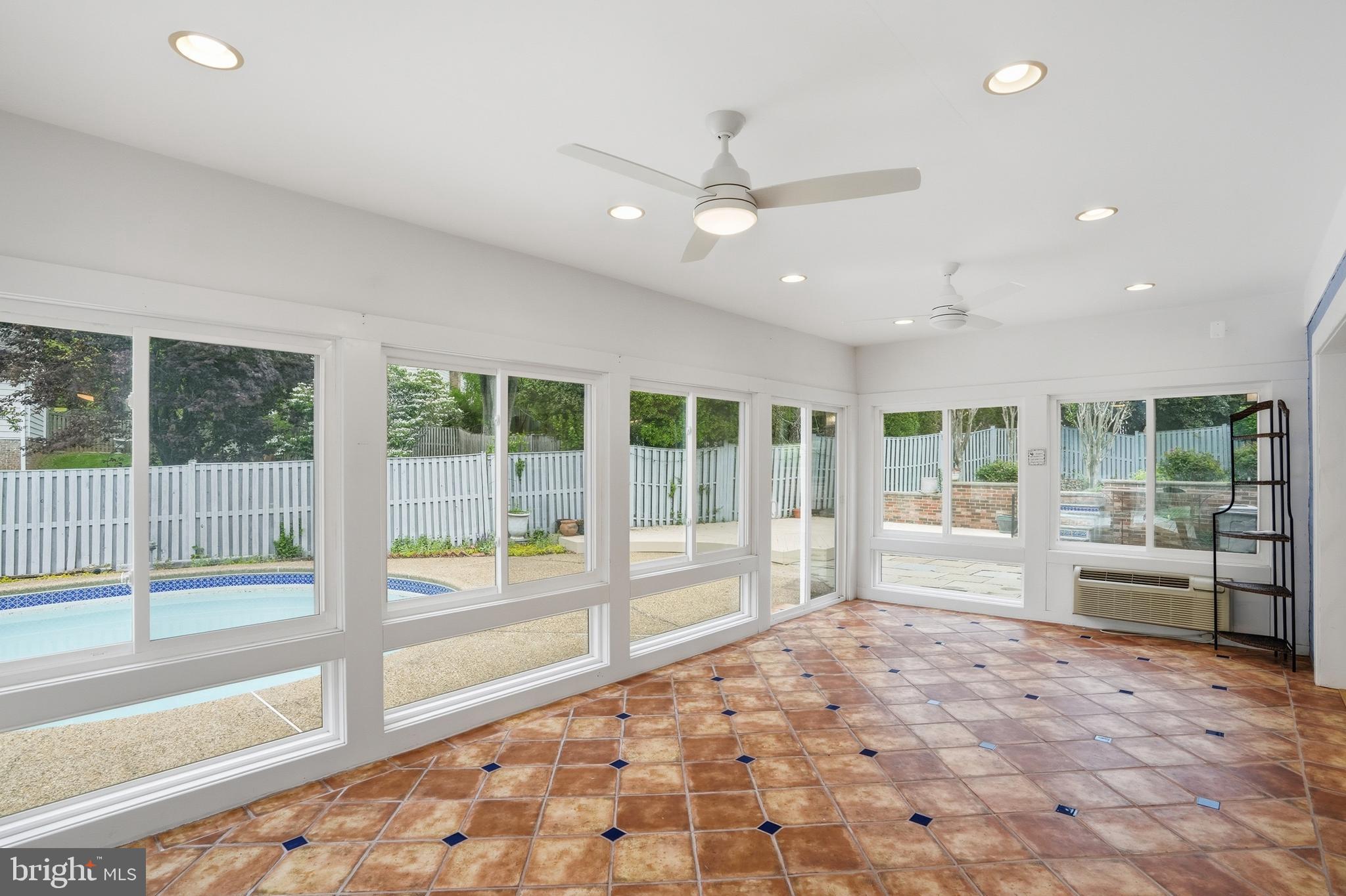 SYMPHONY HILL WEST - Residential