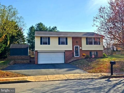 Photo of 40 Homestead Drive, DENVER, PA 17517 (MLS # PALA2069756)