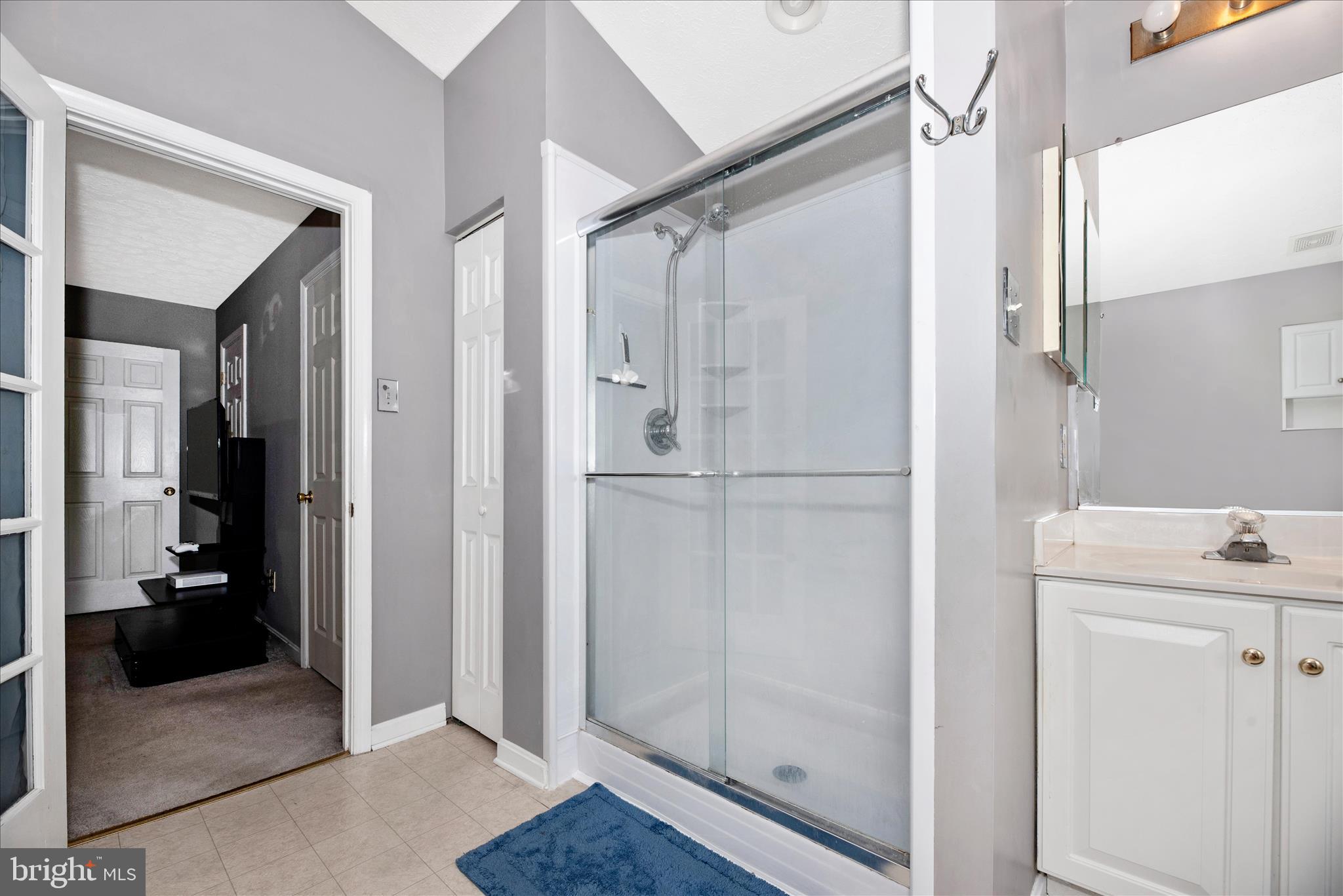 HICKORY OVERLOOK - Residential