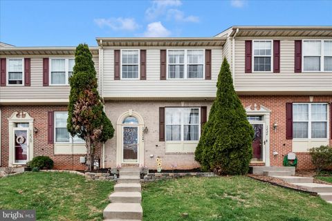 Townhouse For Sale - 1422 Roman Ridge Way<br/> BEL AIR, MD 21014