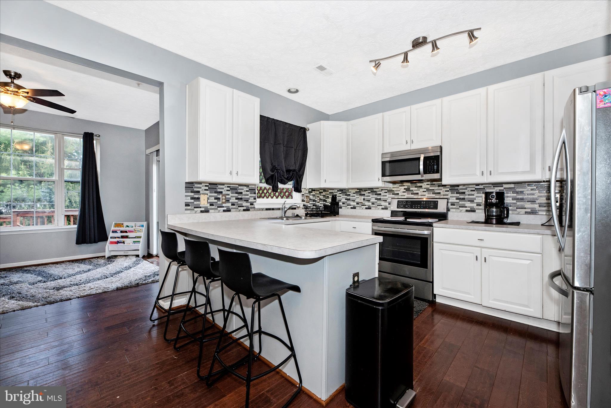 HICKORY OVERLOOK - Residential