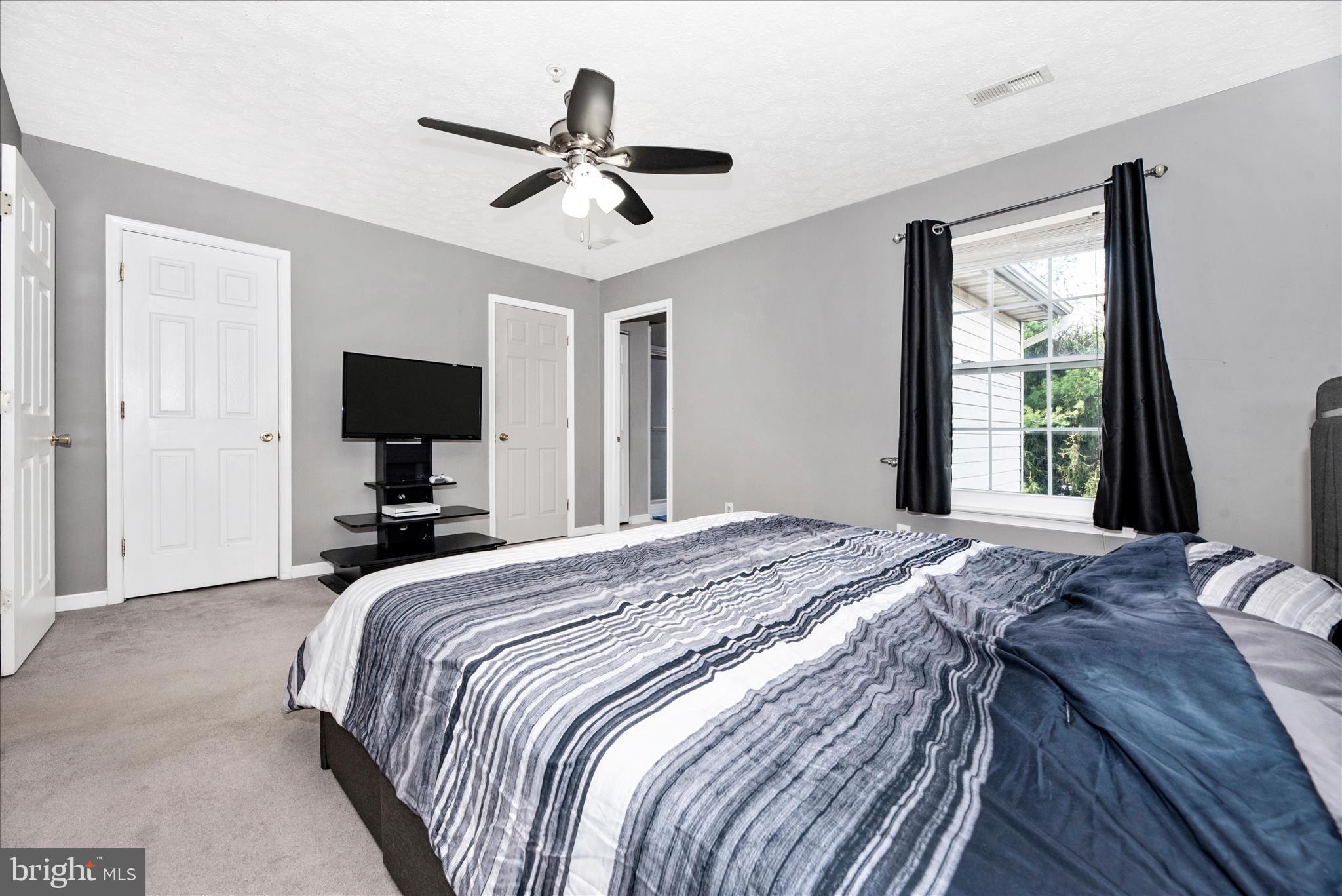 HICKORY OVERLOOK - Residential