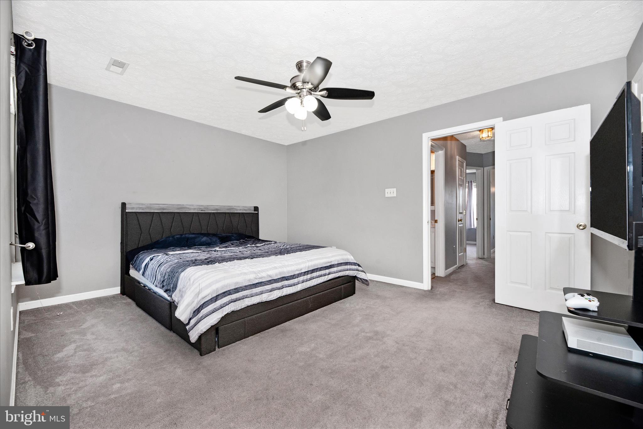 HICKORY OVERLOOK - Residential