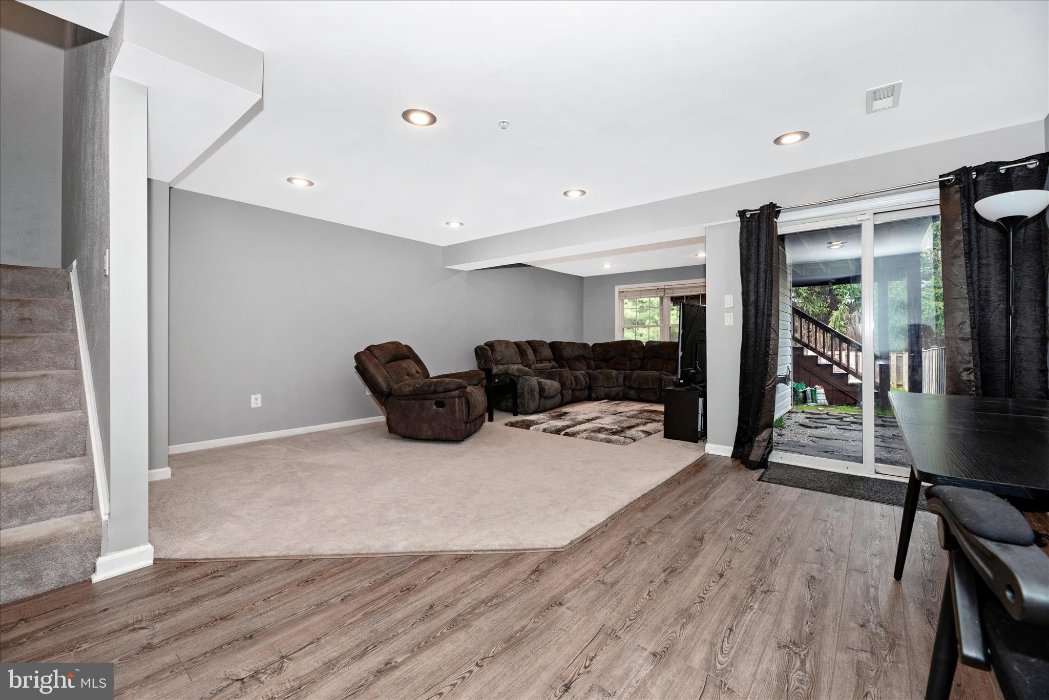 HICKORY OVERLOOK - Residential