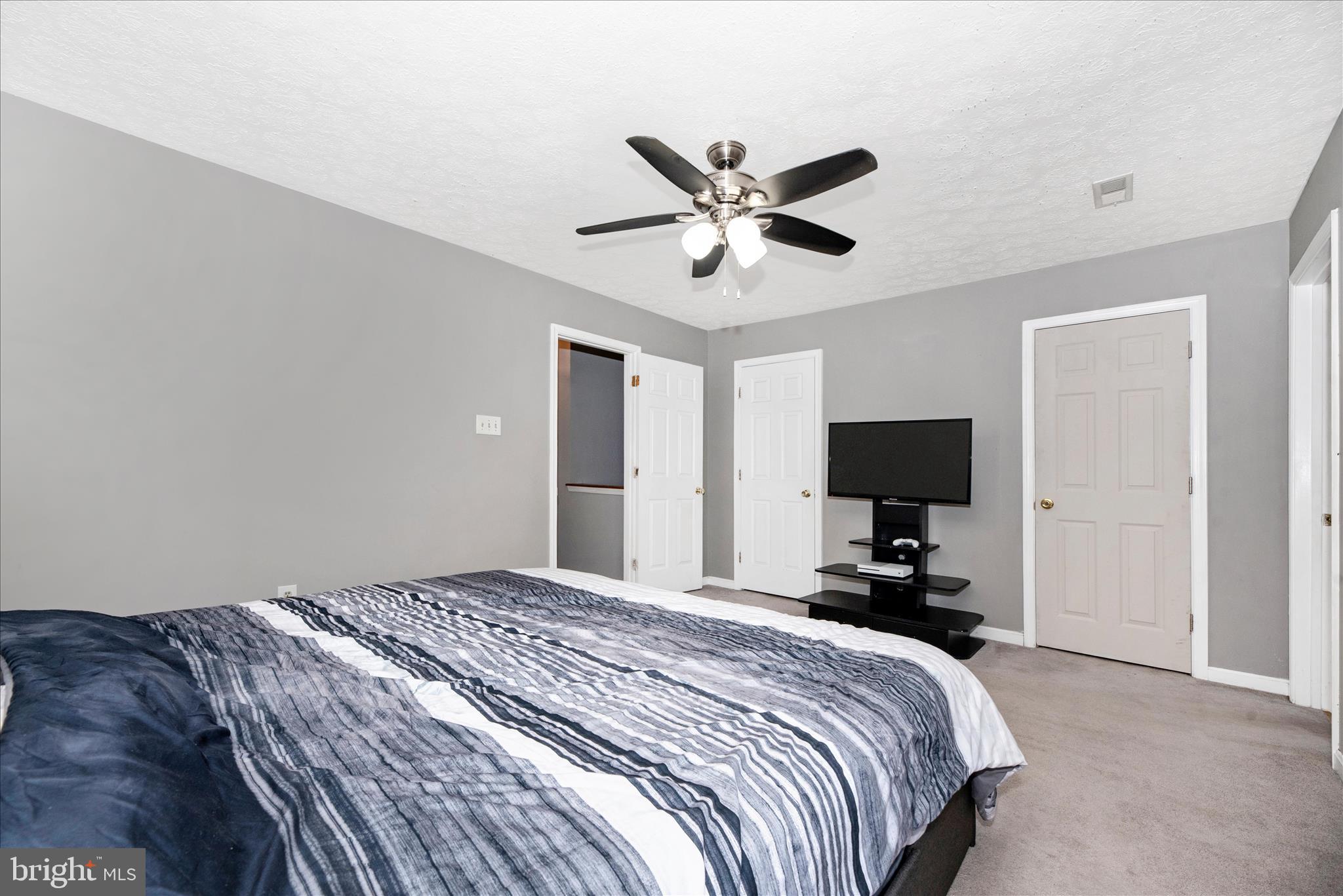 HICKORY OVERLOOK - Residential