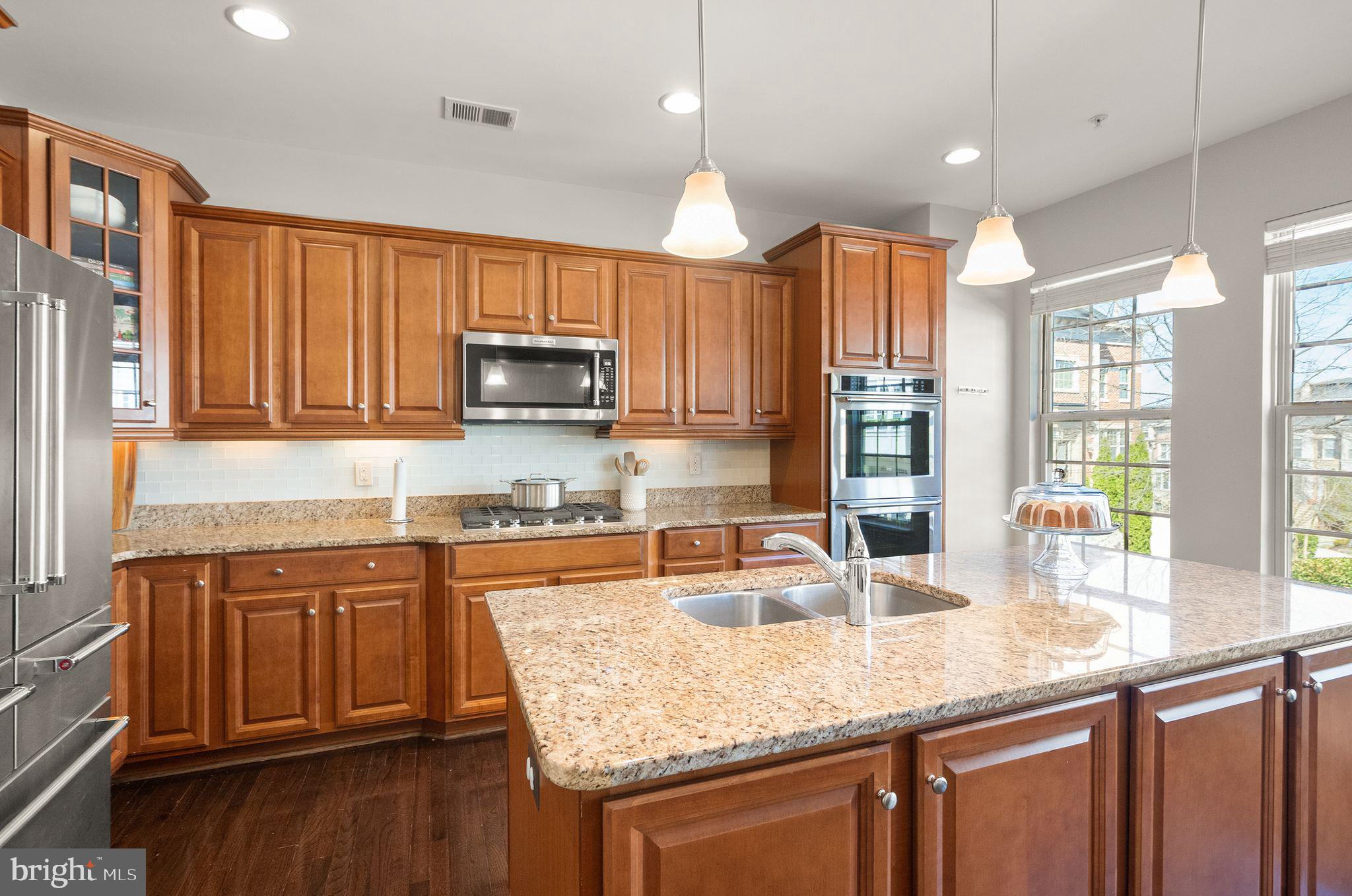 POTOMAC OVERLOOK CONDO - Residential