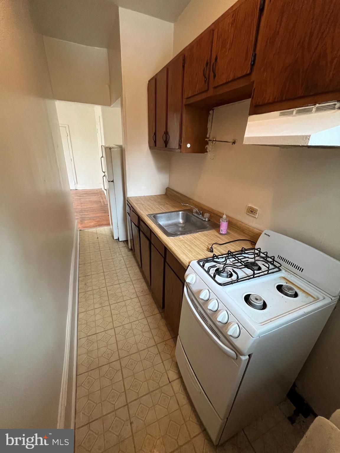 UNIVERSITY CITY - Commercial Sale