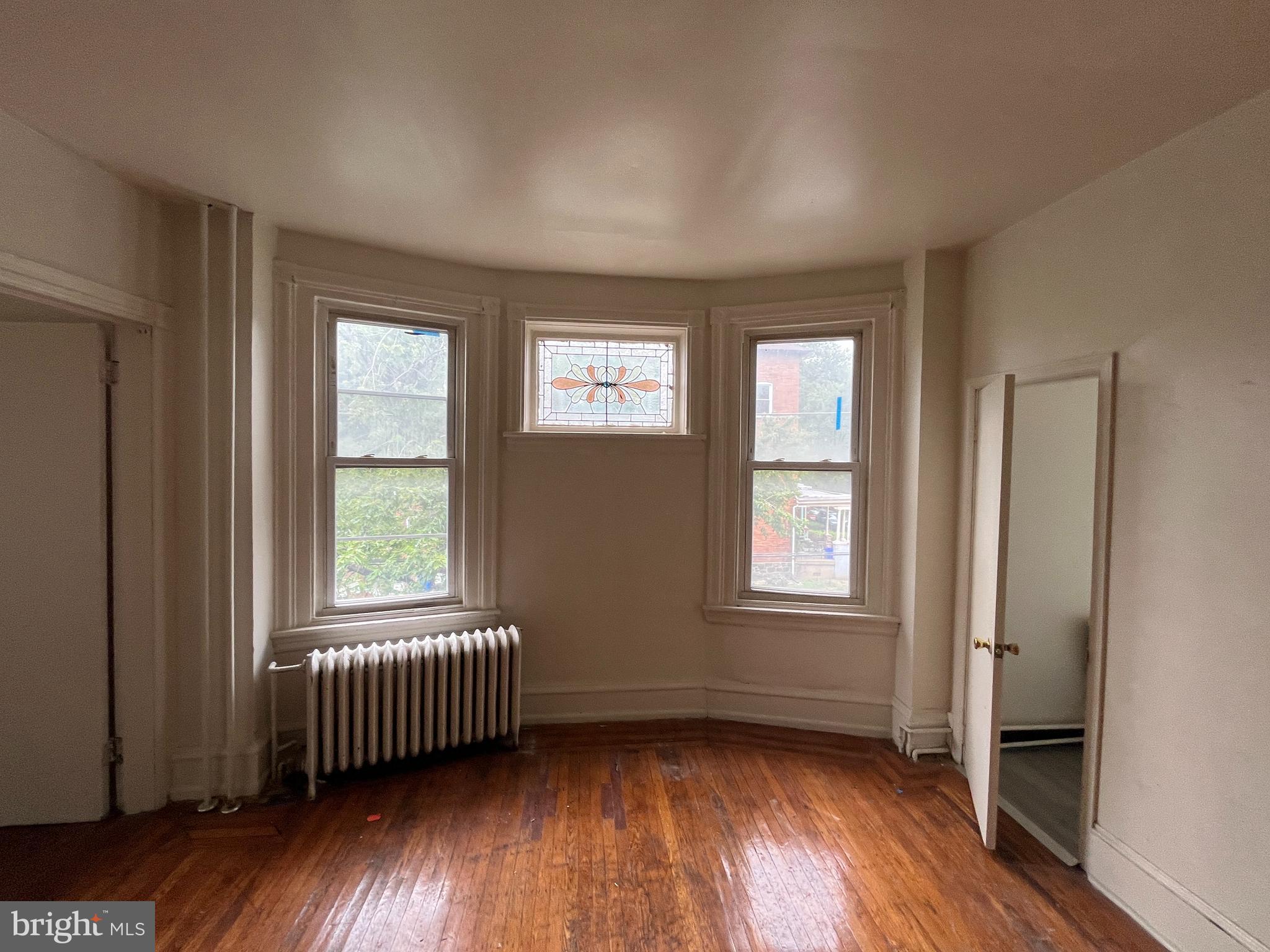 UNIVERSITY CITY - Commercial Sale