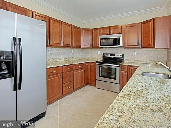 WEST SPRINGFIELD VILLAGE - Residential Lease