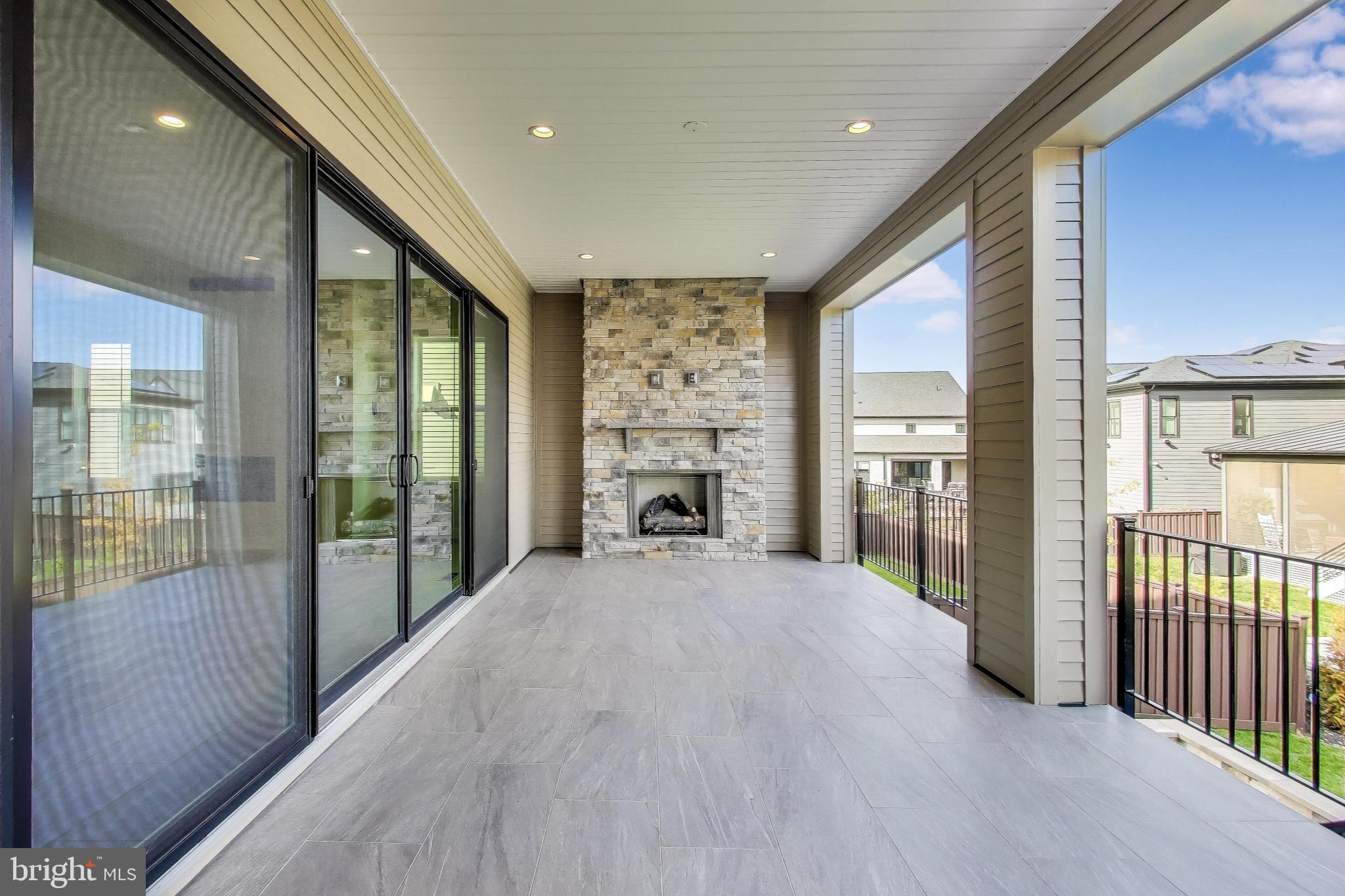 AMALYN - Residential Lease