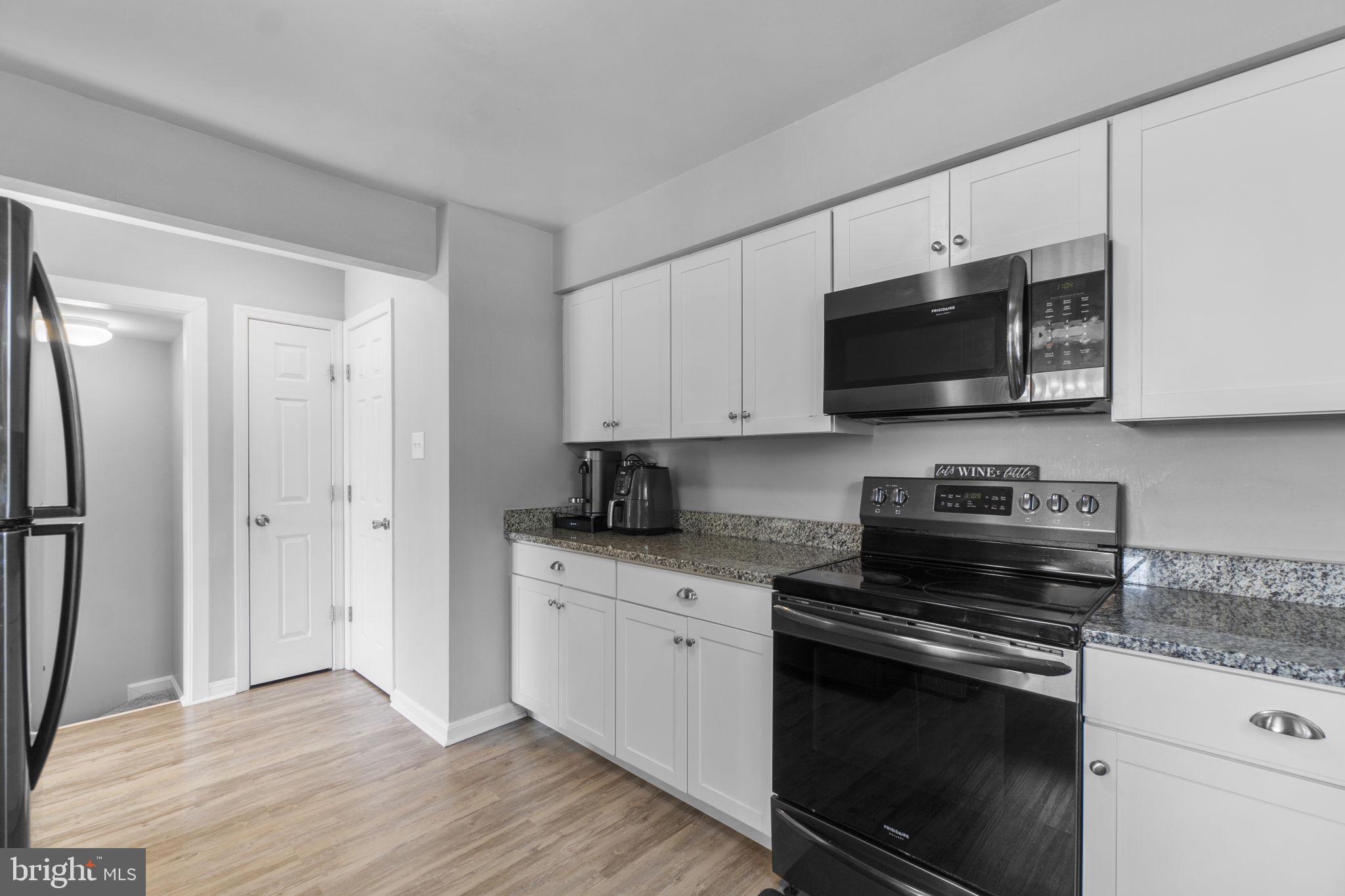 ROBIN MEADOWS - Residential