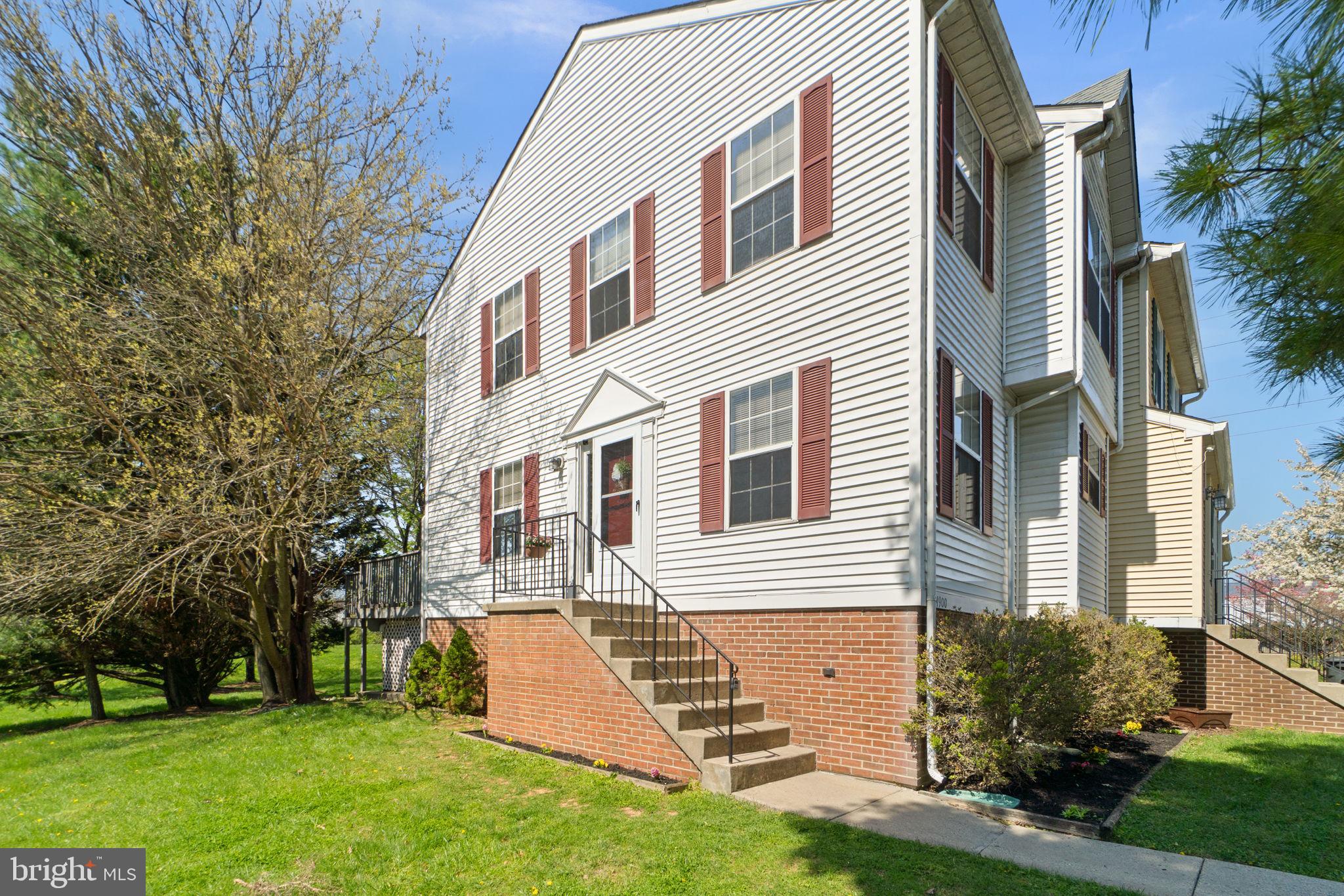 ROBIN MEADOWS - Residential