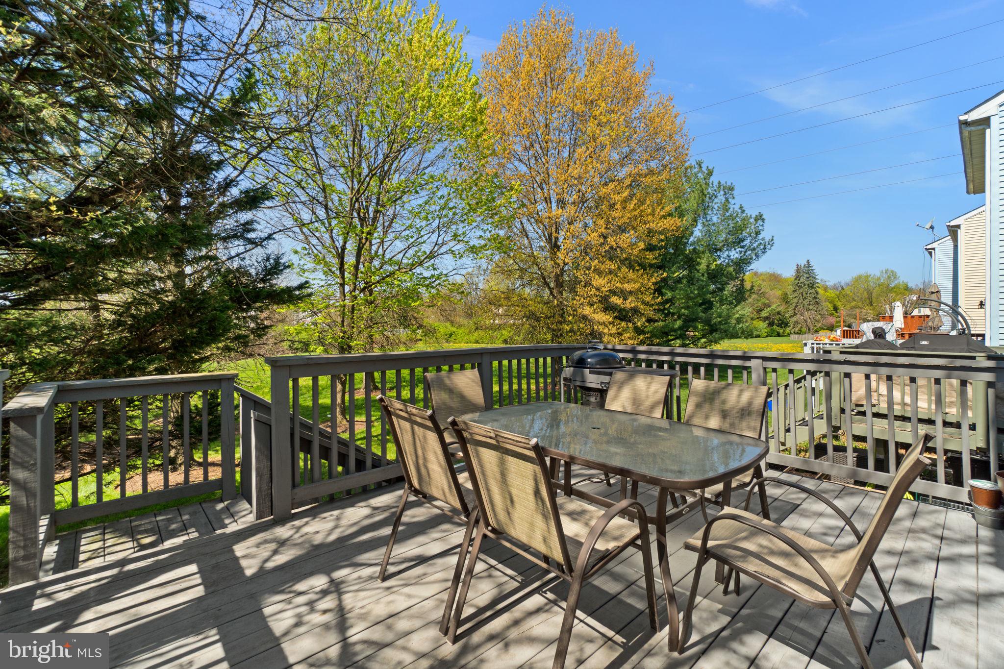 ROBIN MEADOWS - Residential