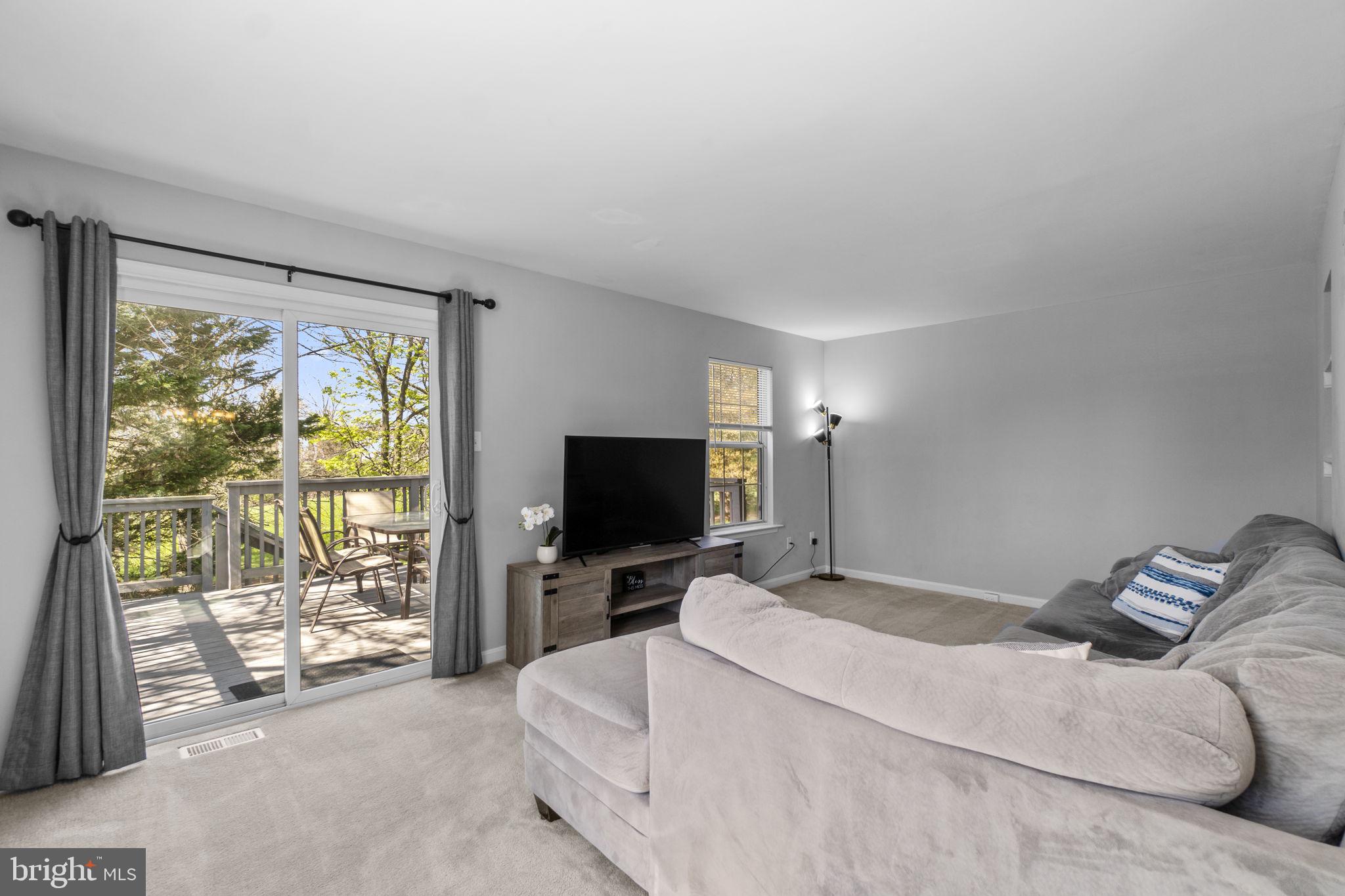 ROBIN MEADOWS - Residential