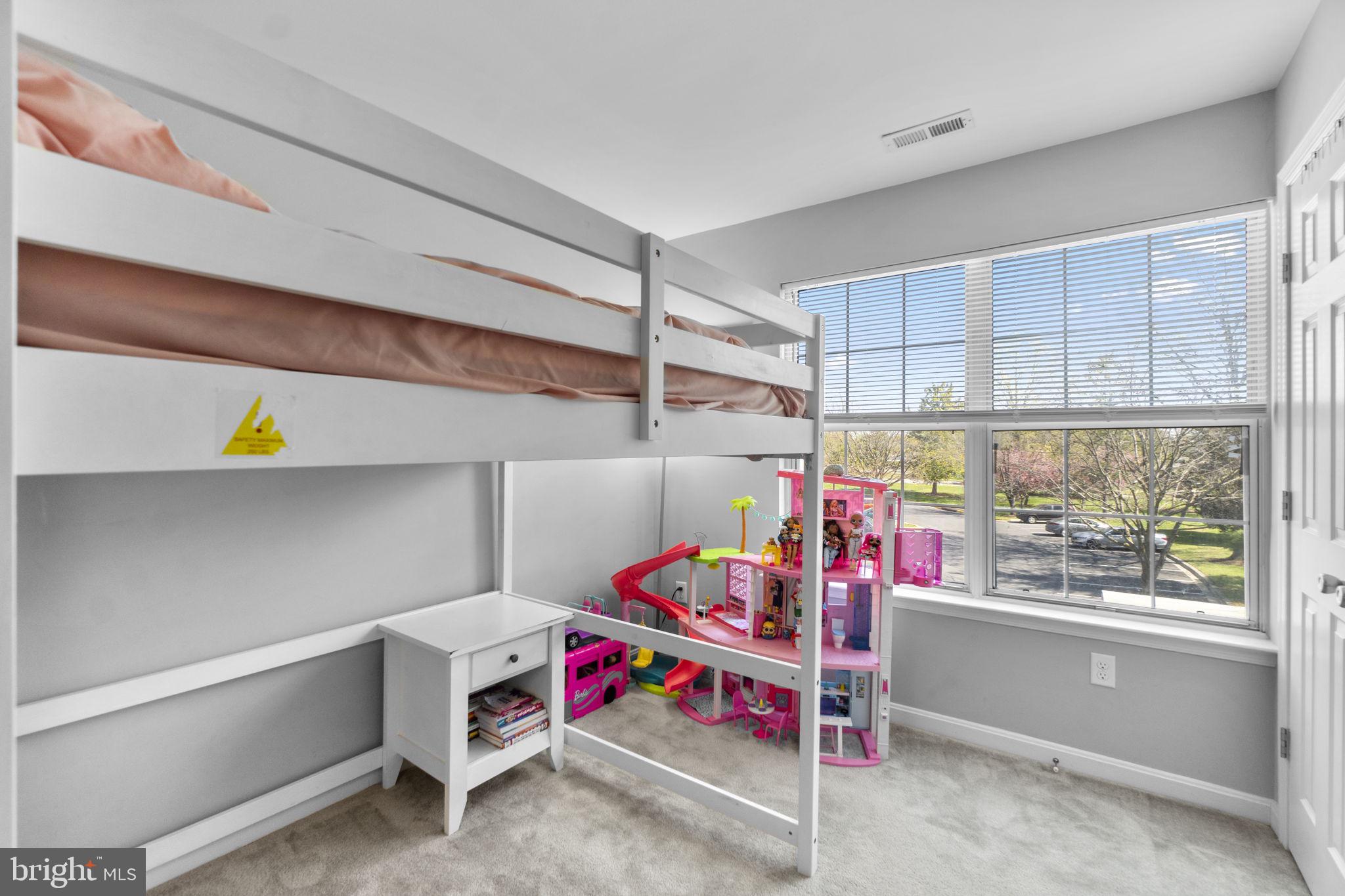 ROBIN MEADOWS - Residential