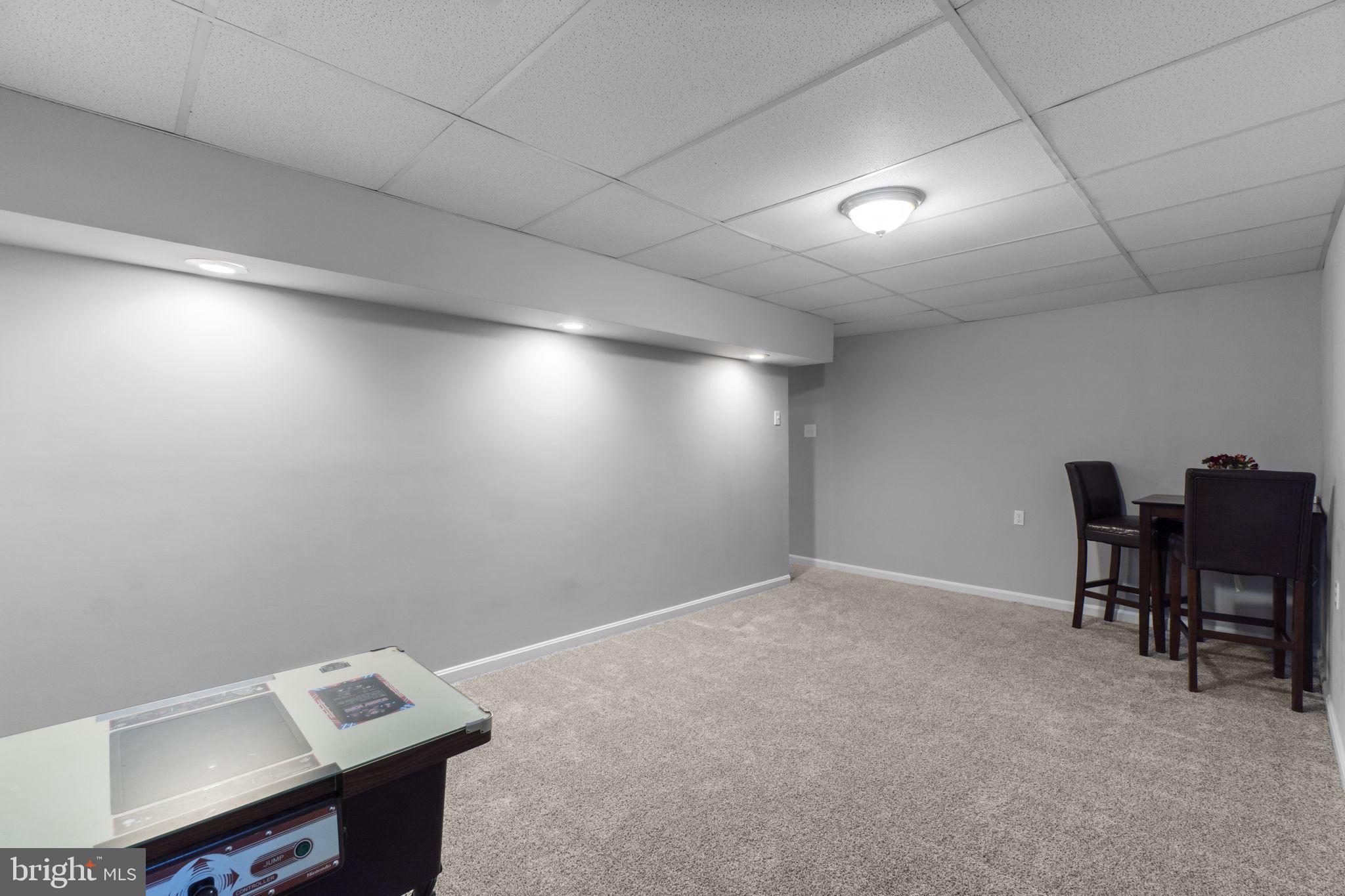 ROBIN MEADOWS - Residential