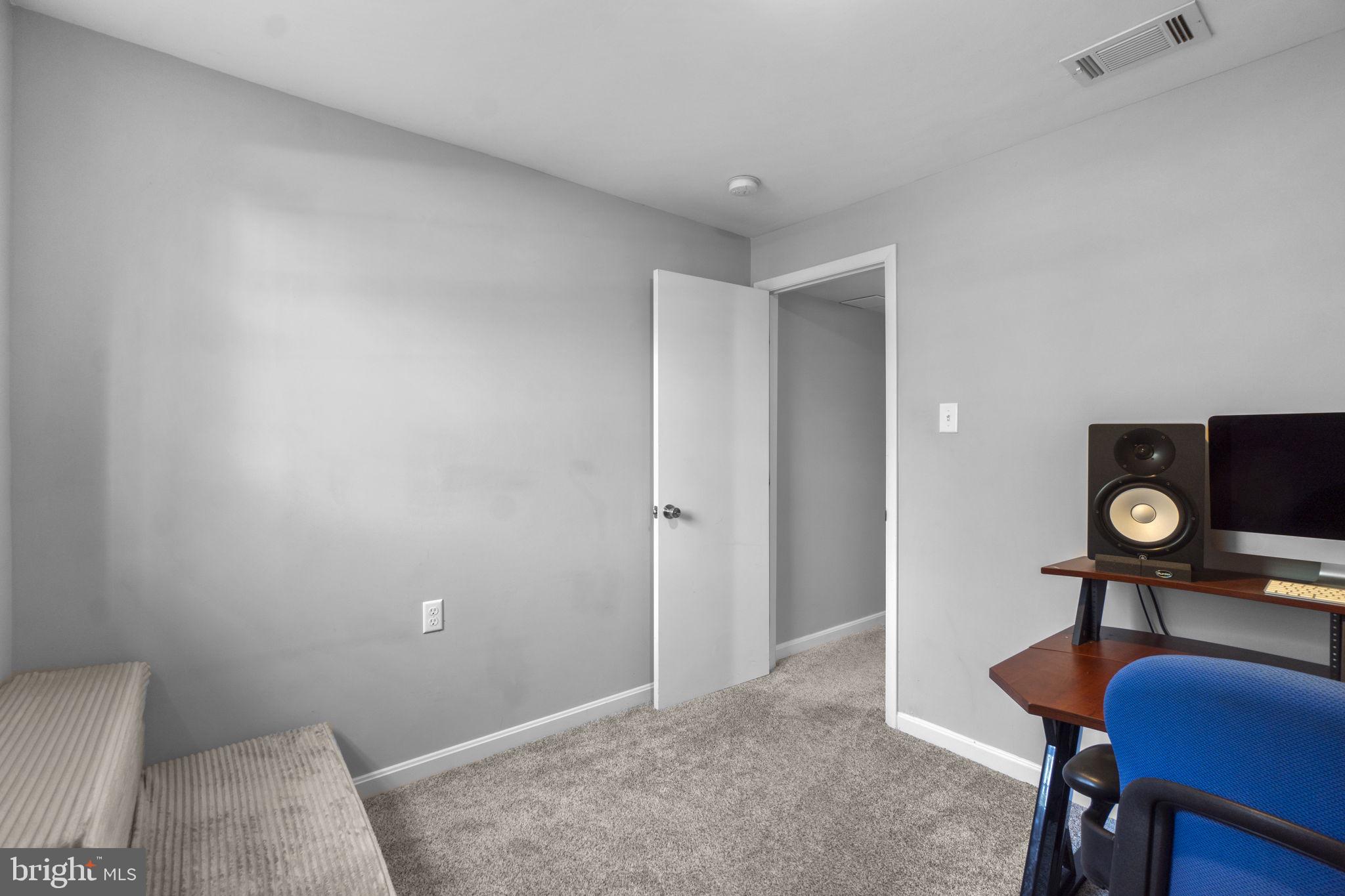 ROBIN MEADOWS - Residential