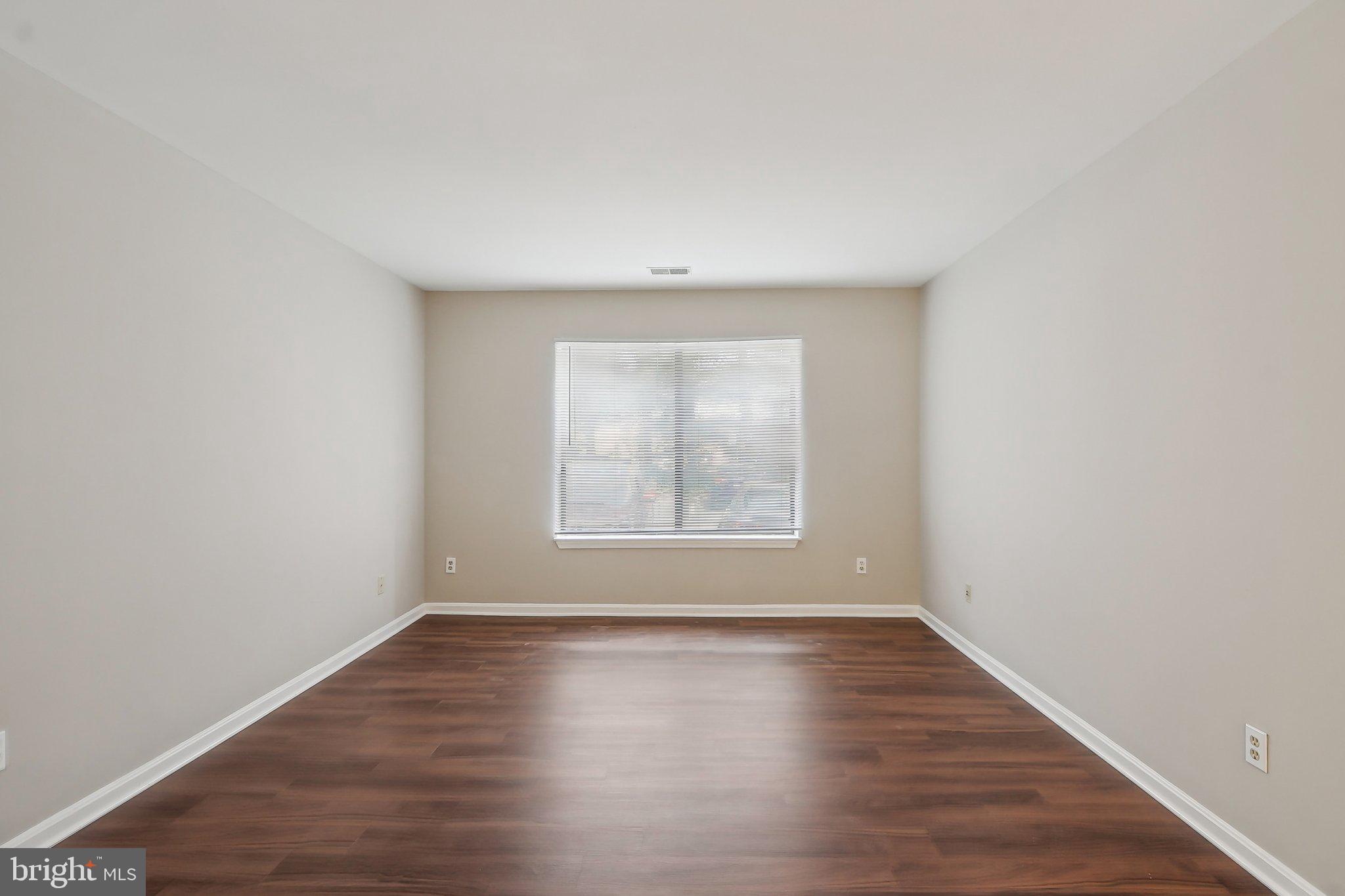 LEE OAKS - Residential