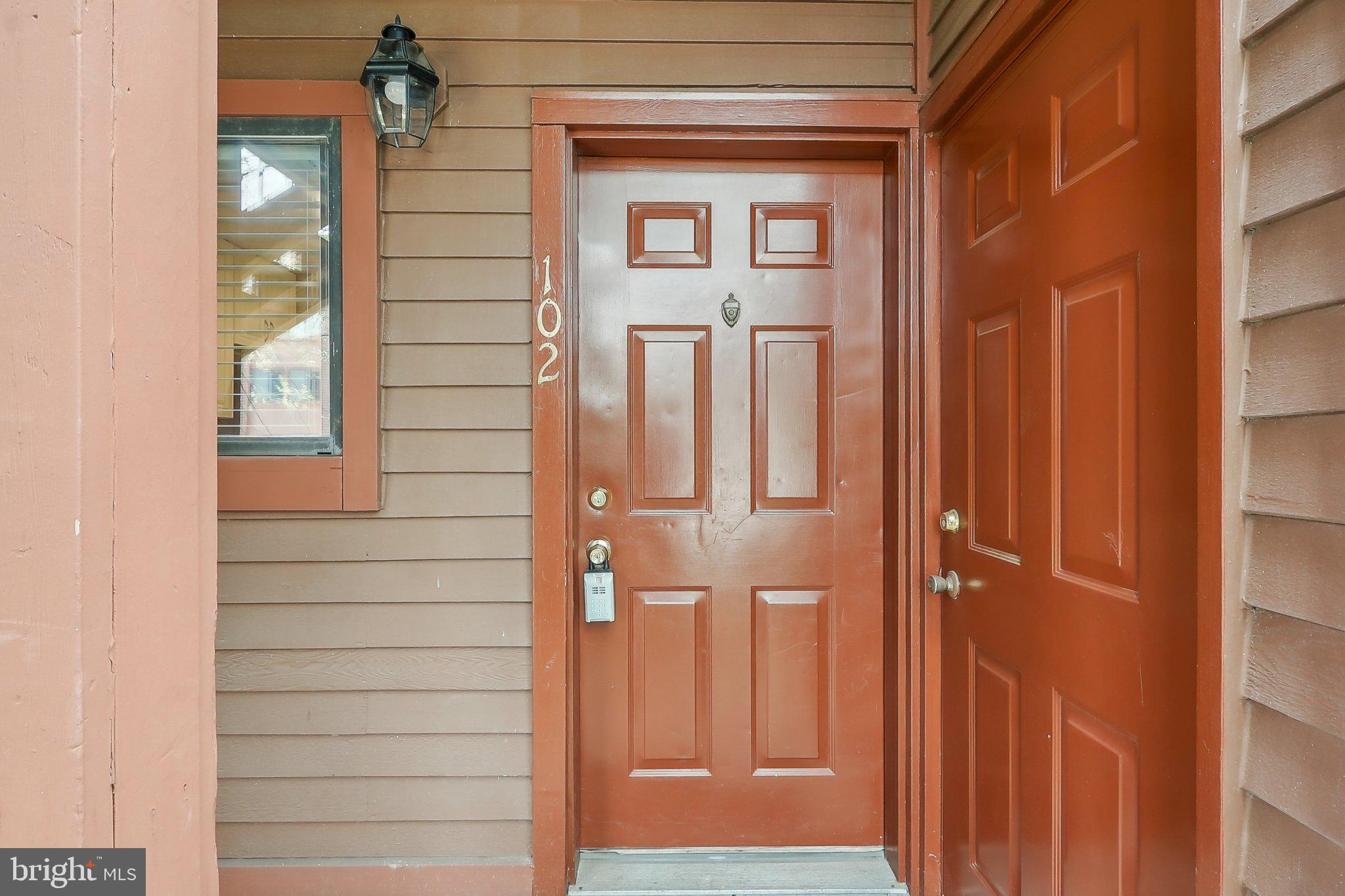 LEE OAKS - Residential