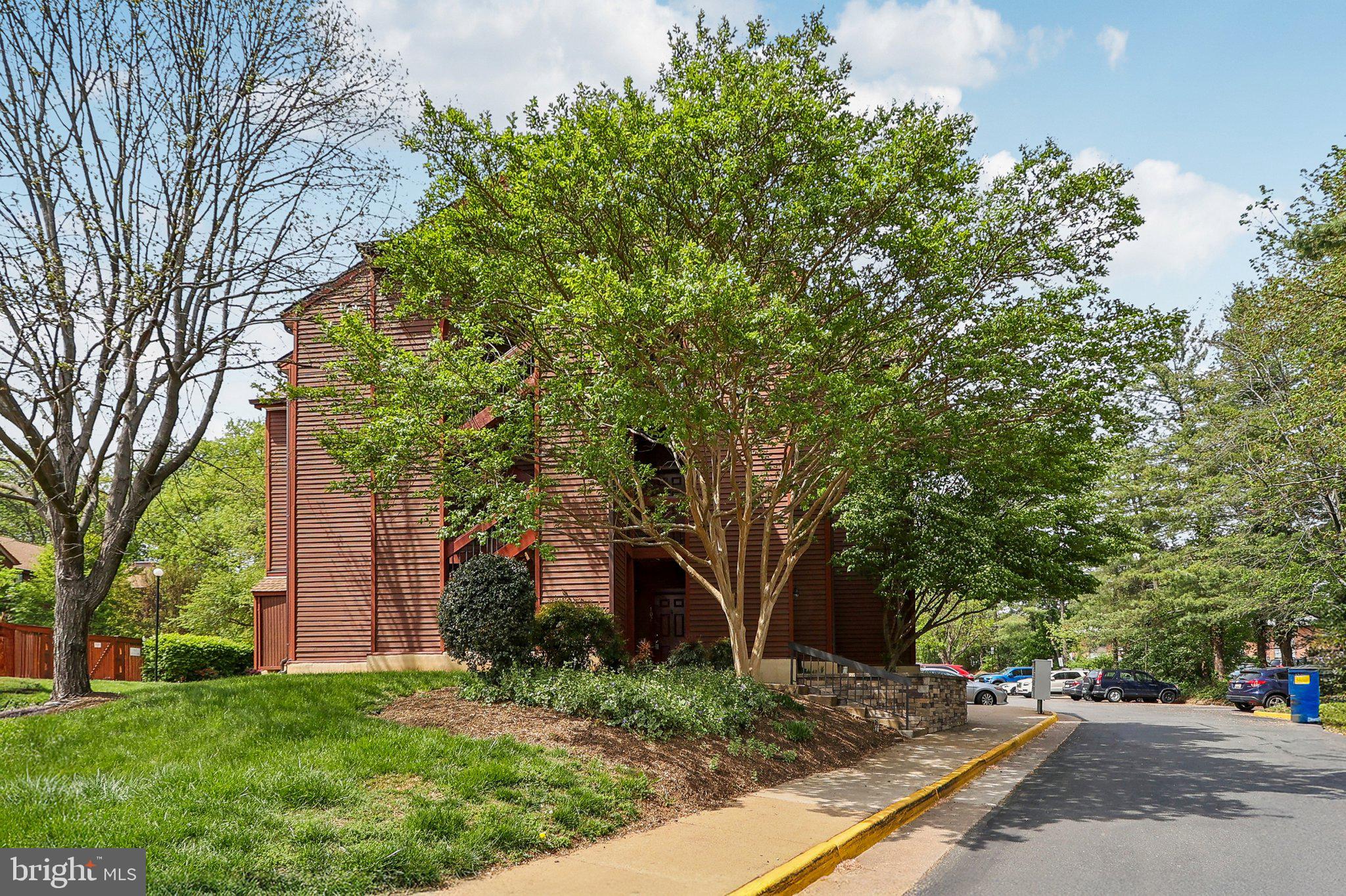 LEE OAKS - Residential