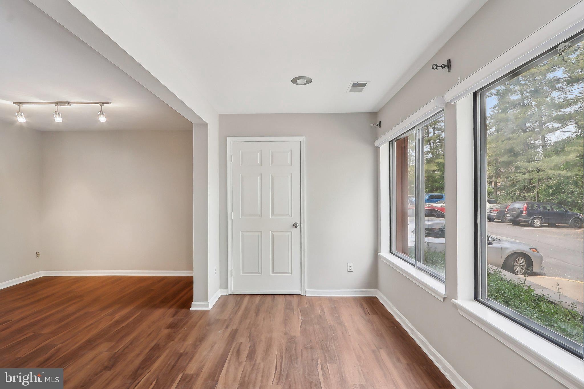 LEE OAKS - Residential