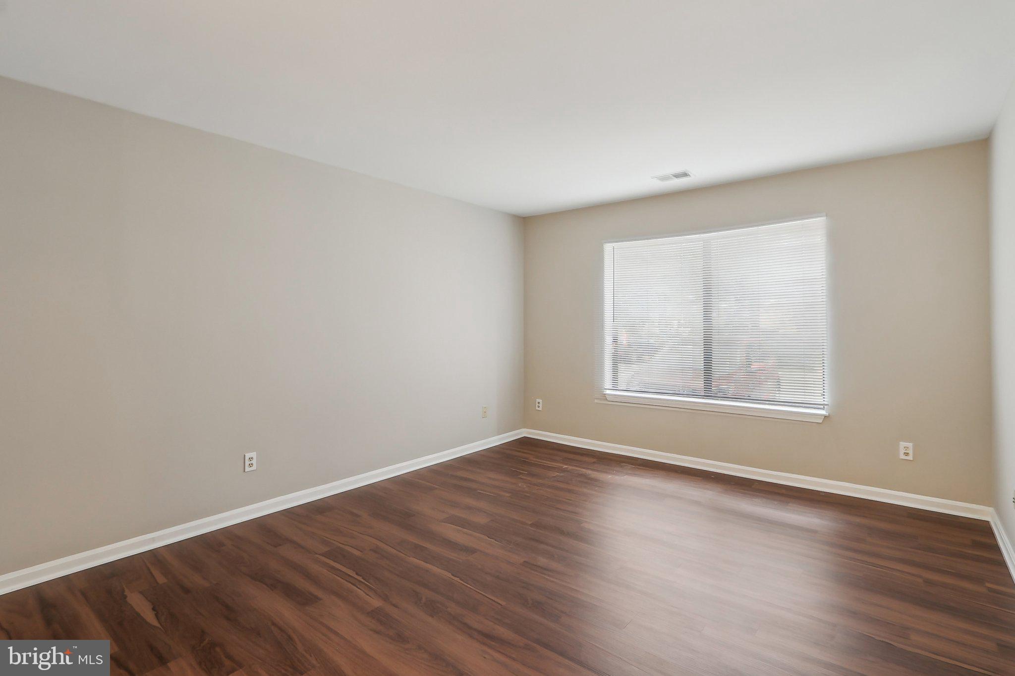 LEE OAKS - Residential