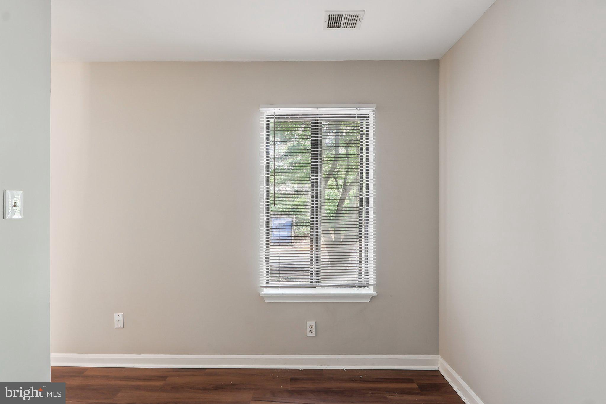 LEE OAKS - Residential